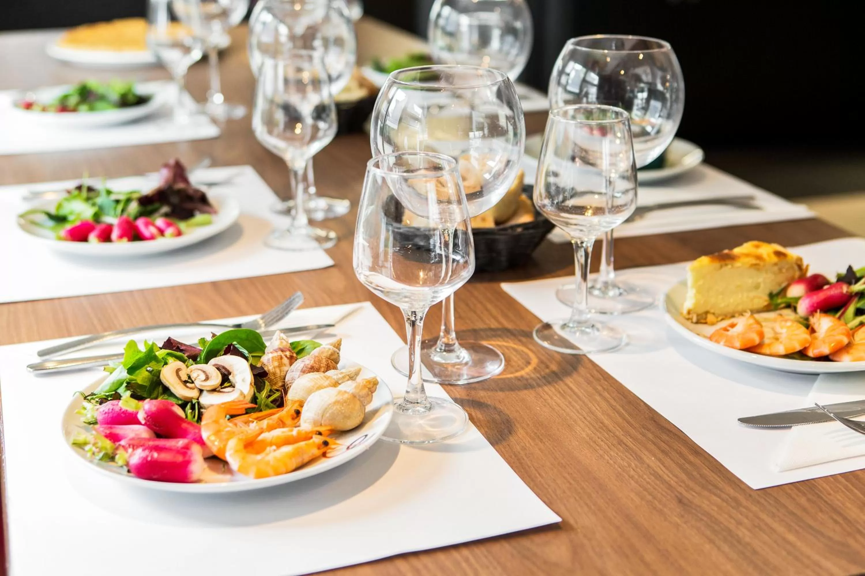 Restaurant/places to eat in Campanile Château-Thierry