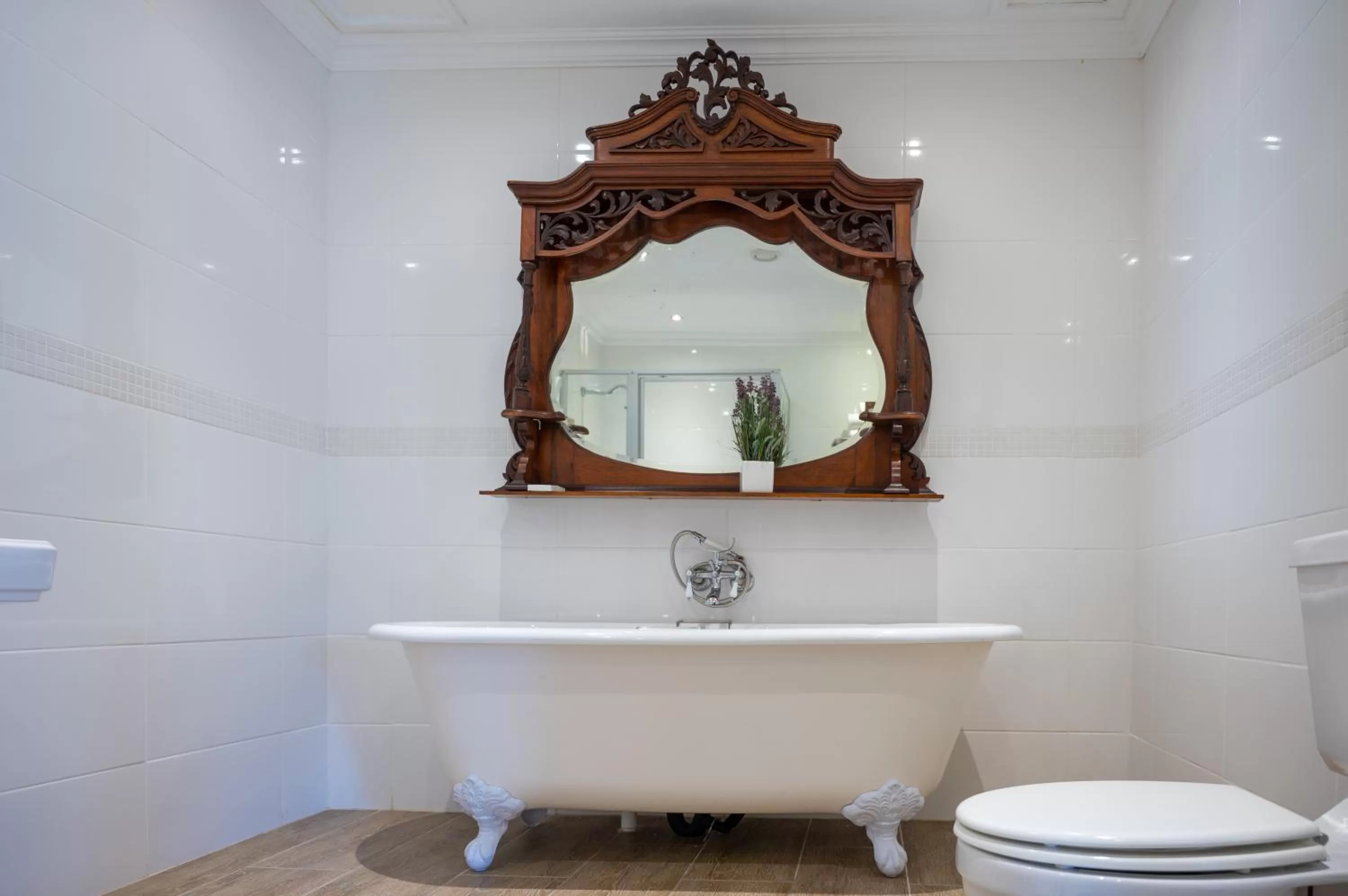 Bathroom in Issaquena Heights Boutique Hotel