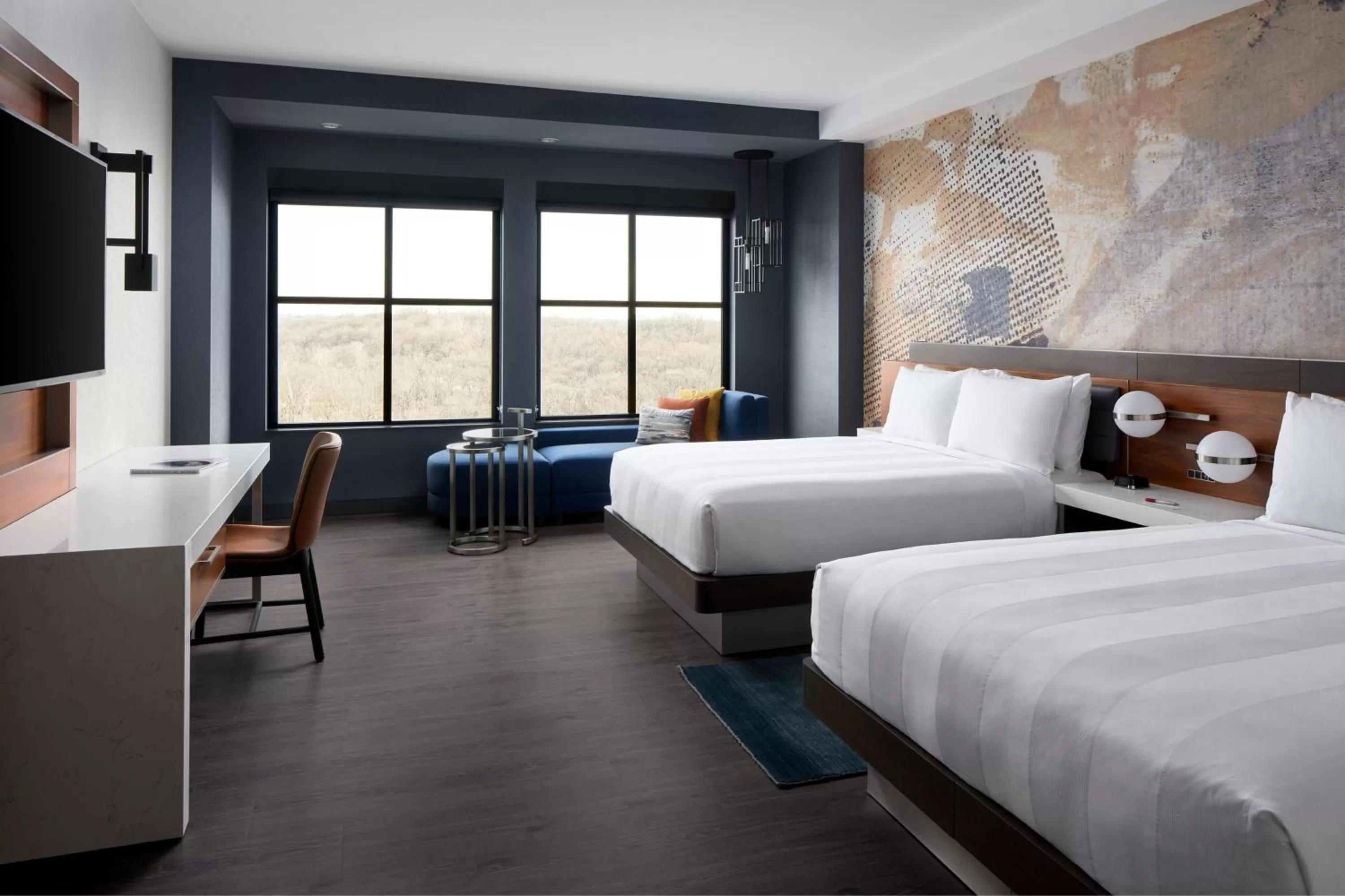 Photo of the whole room, Bed in Marriott Owings Mills Metro Centre