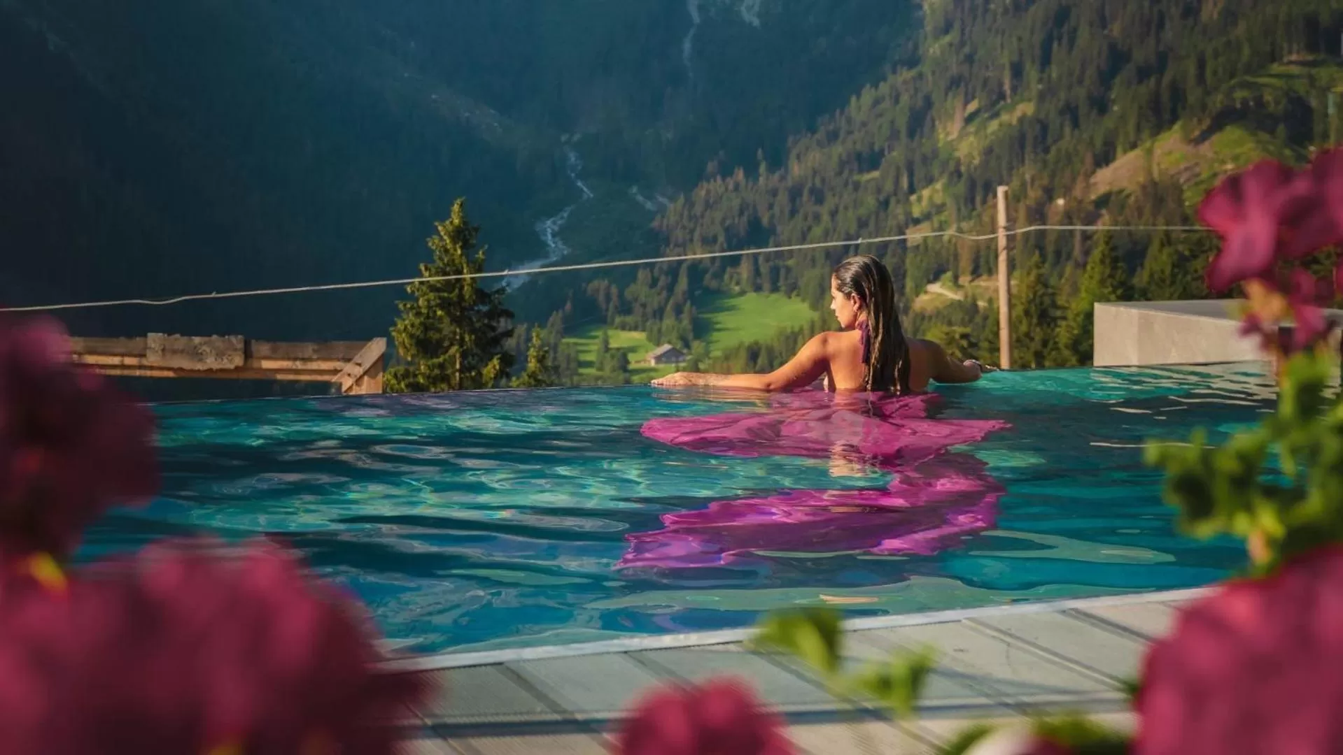 Swimming pool in Hotel Chalet Al Foss - Adults Only