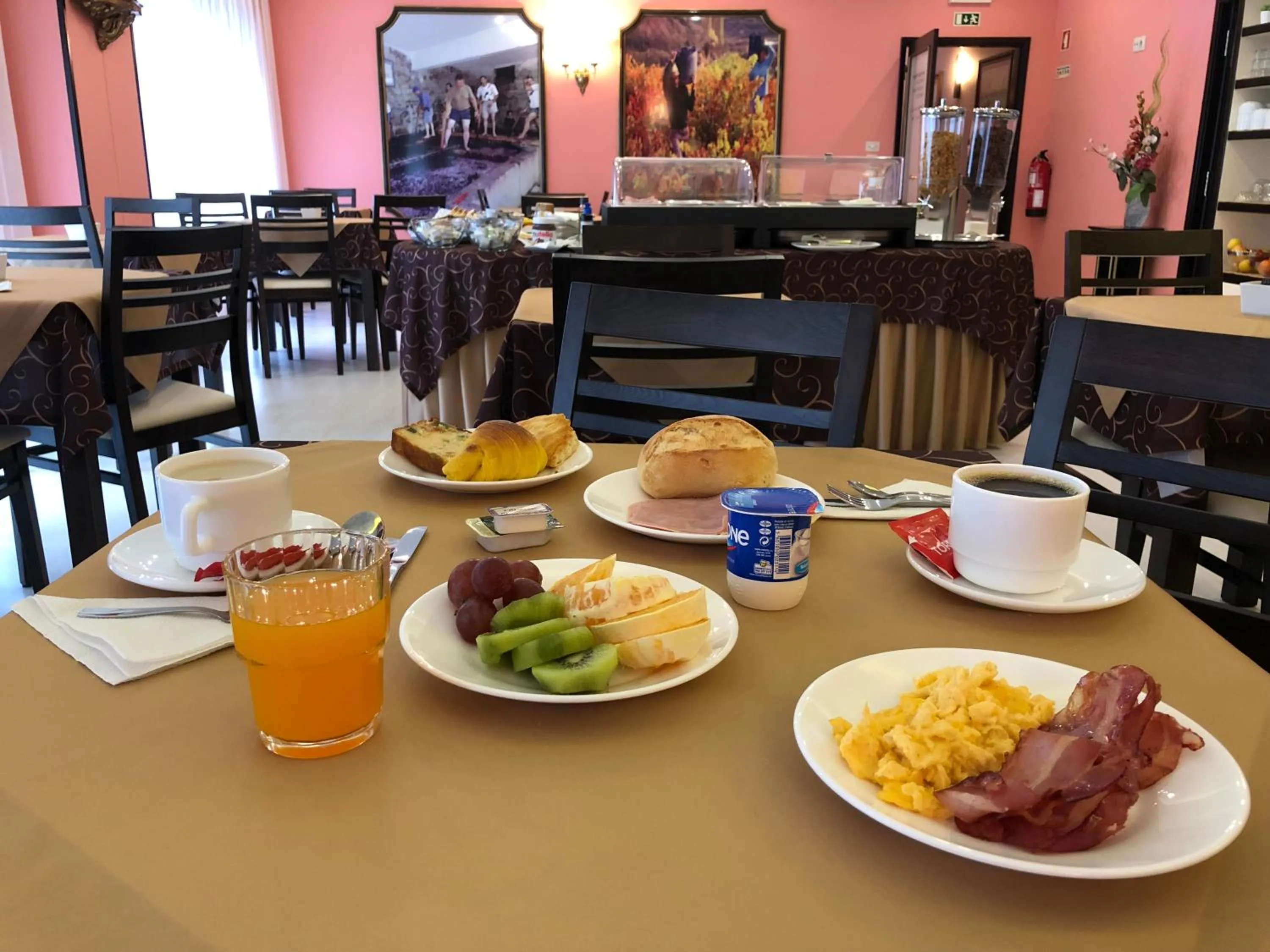 Food and drinks in Hotel Jardim