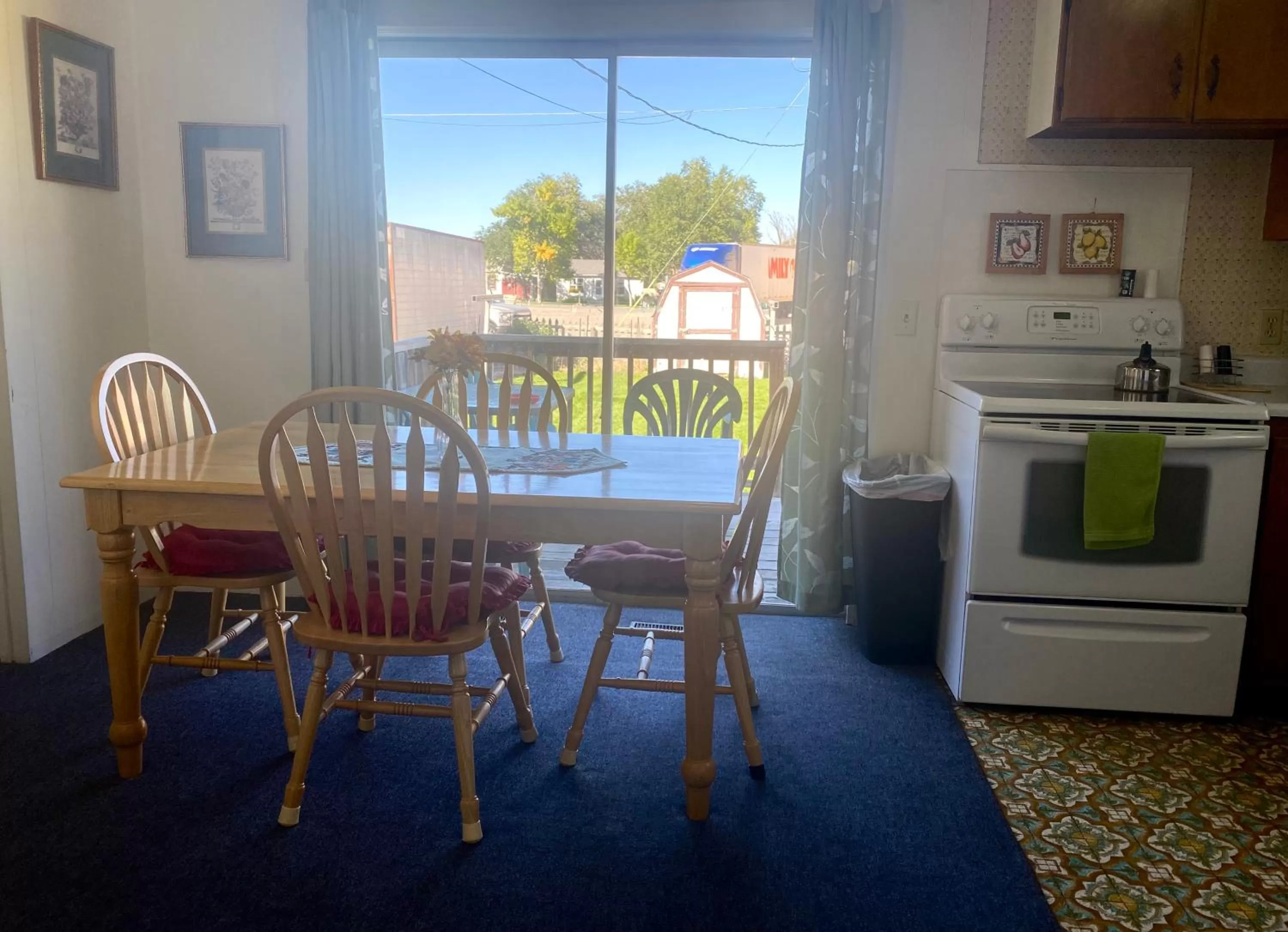 Dining area in Greybull Motel