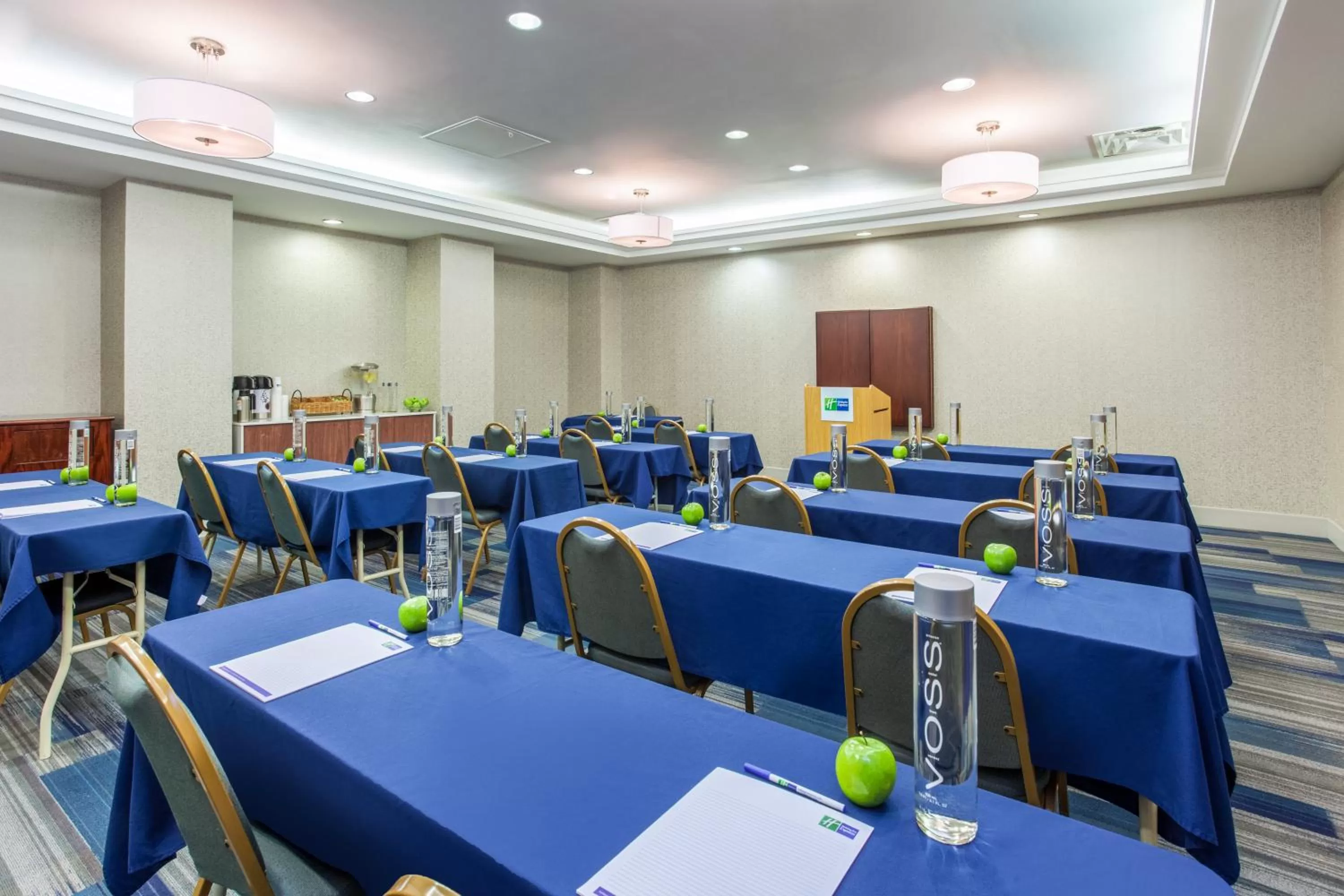 Meeting/conference room in Holiday Inn Express Hauppauge-Long Island by IHG