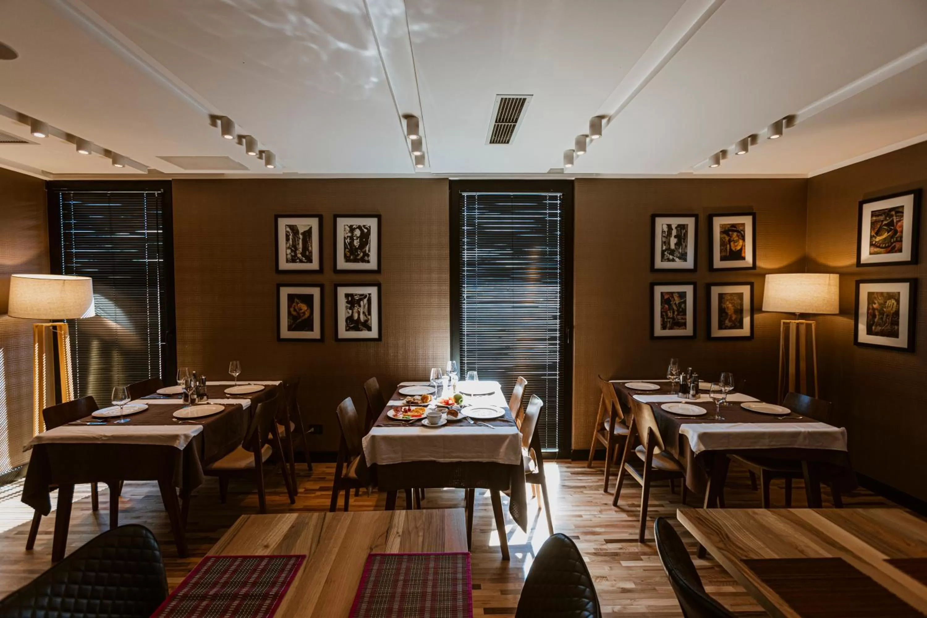 Restaurant/places to eat in Privilege Hotel & Spa