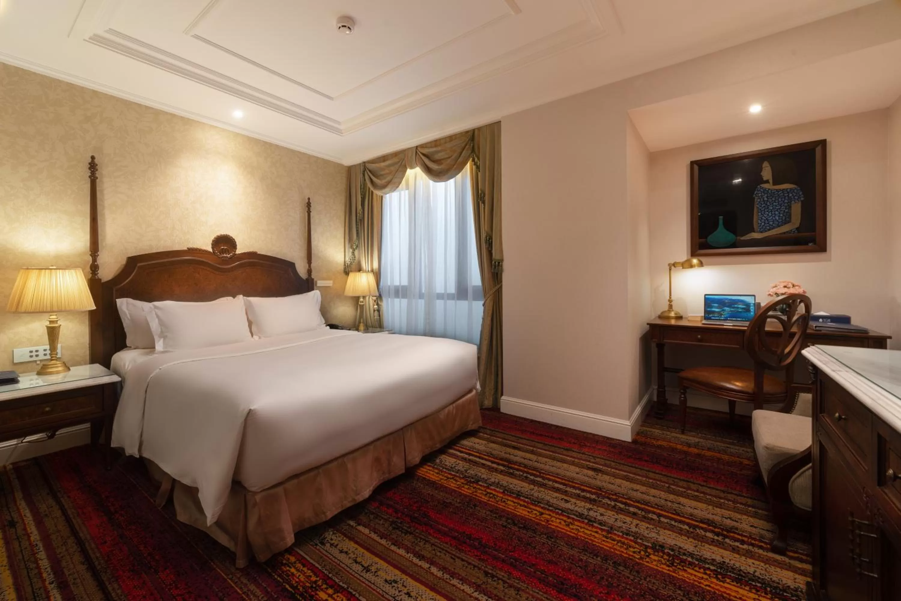 Photo of the whole room, Bed in The Lapis Hotel