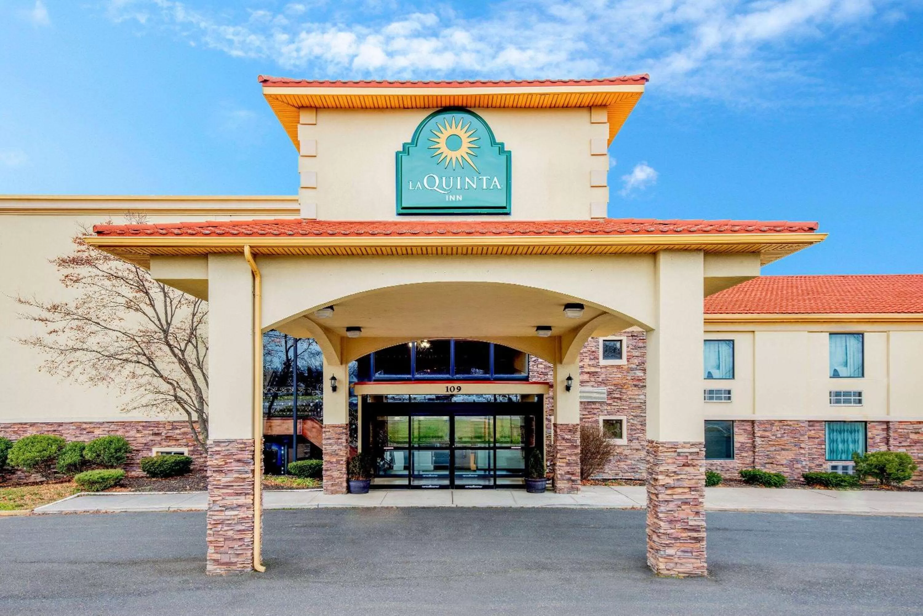 La Quinta Inn by Wyndham West Long Branch NJ Shore Area
