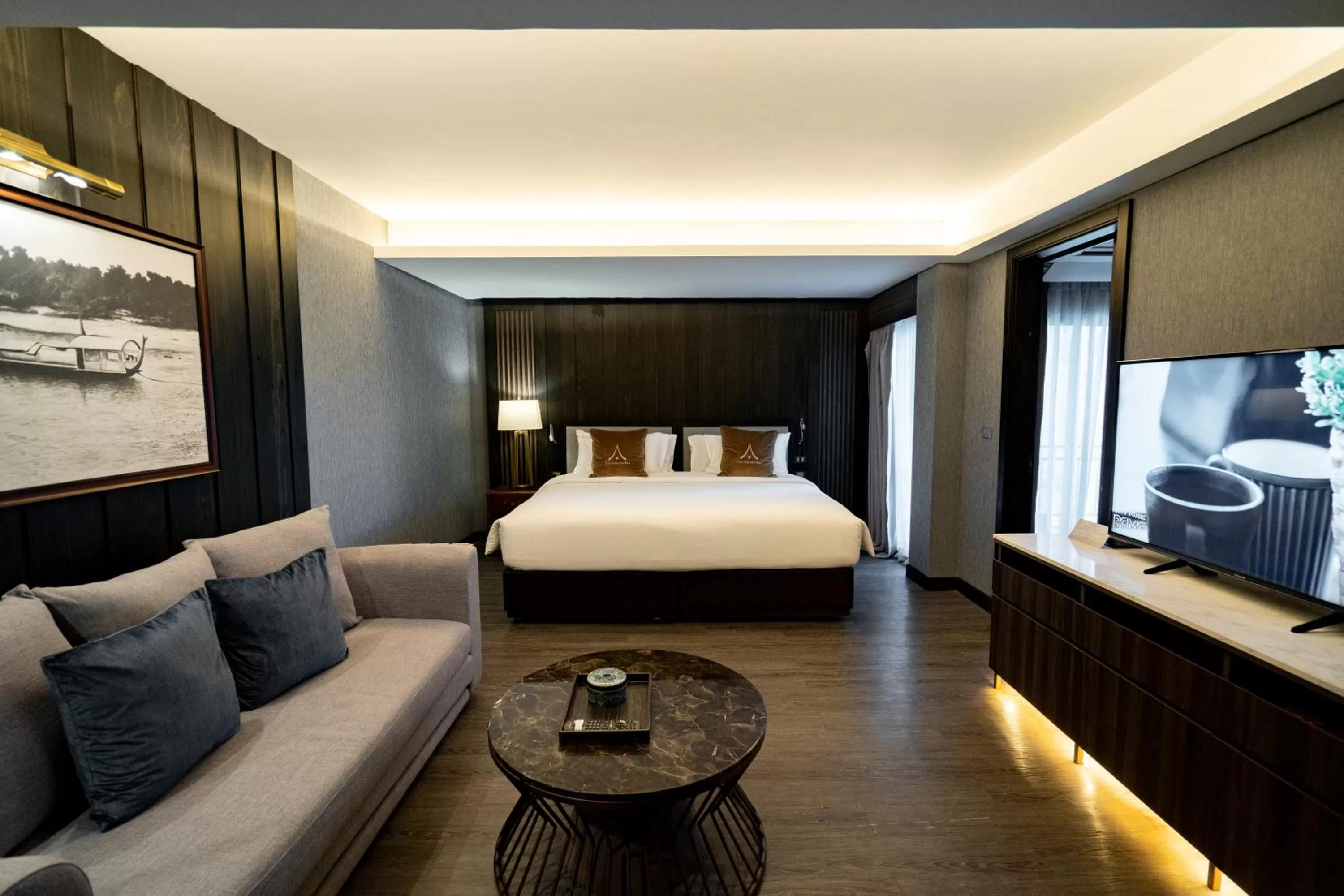 Property building, Bed in The Chiang Mai Old Town