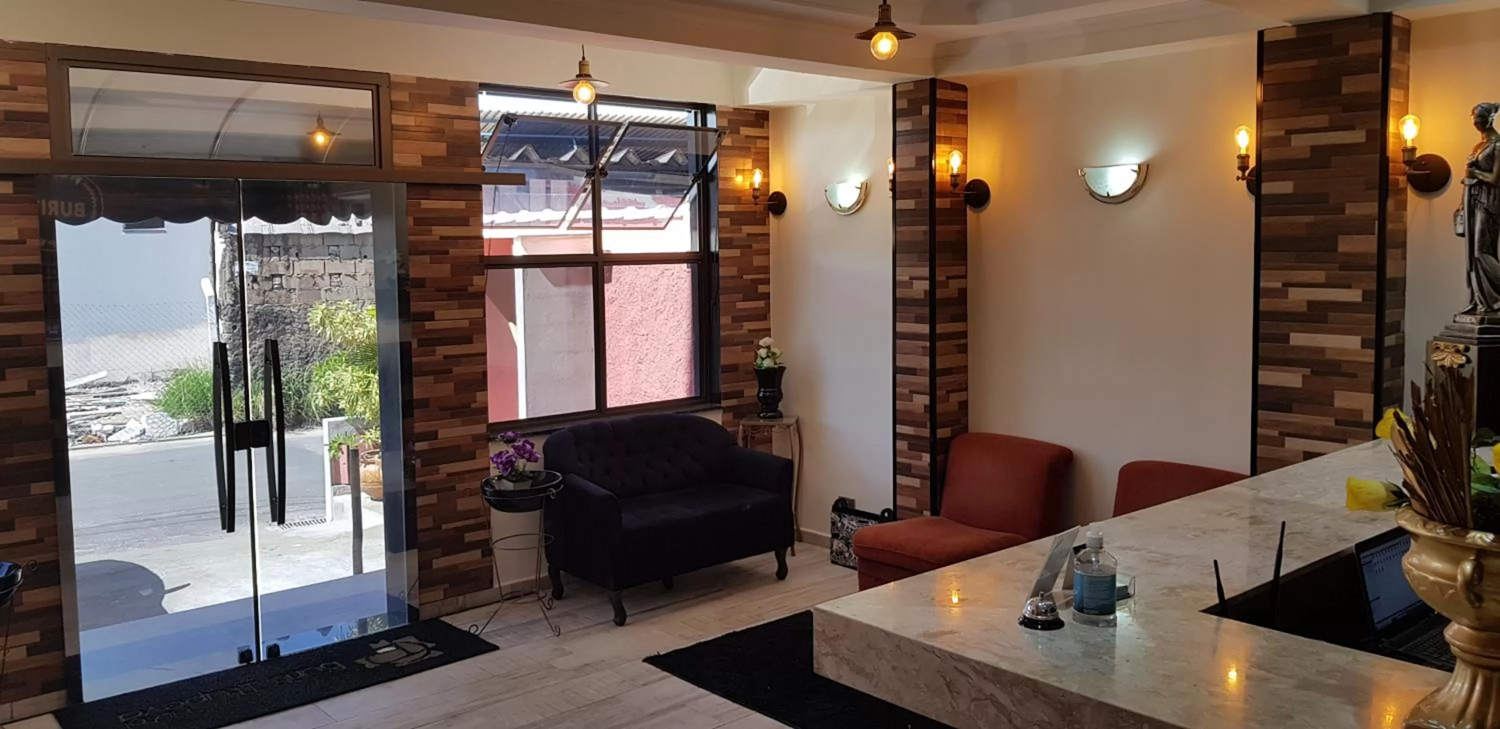 Communal lounge/ TV room in Hotel Buriti Itupeva