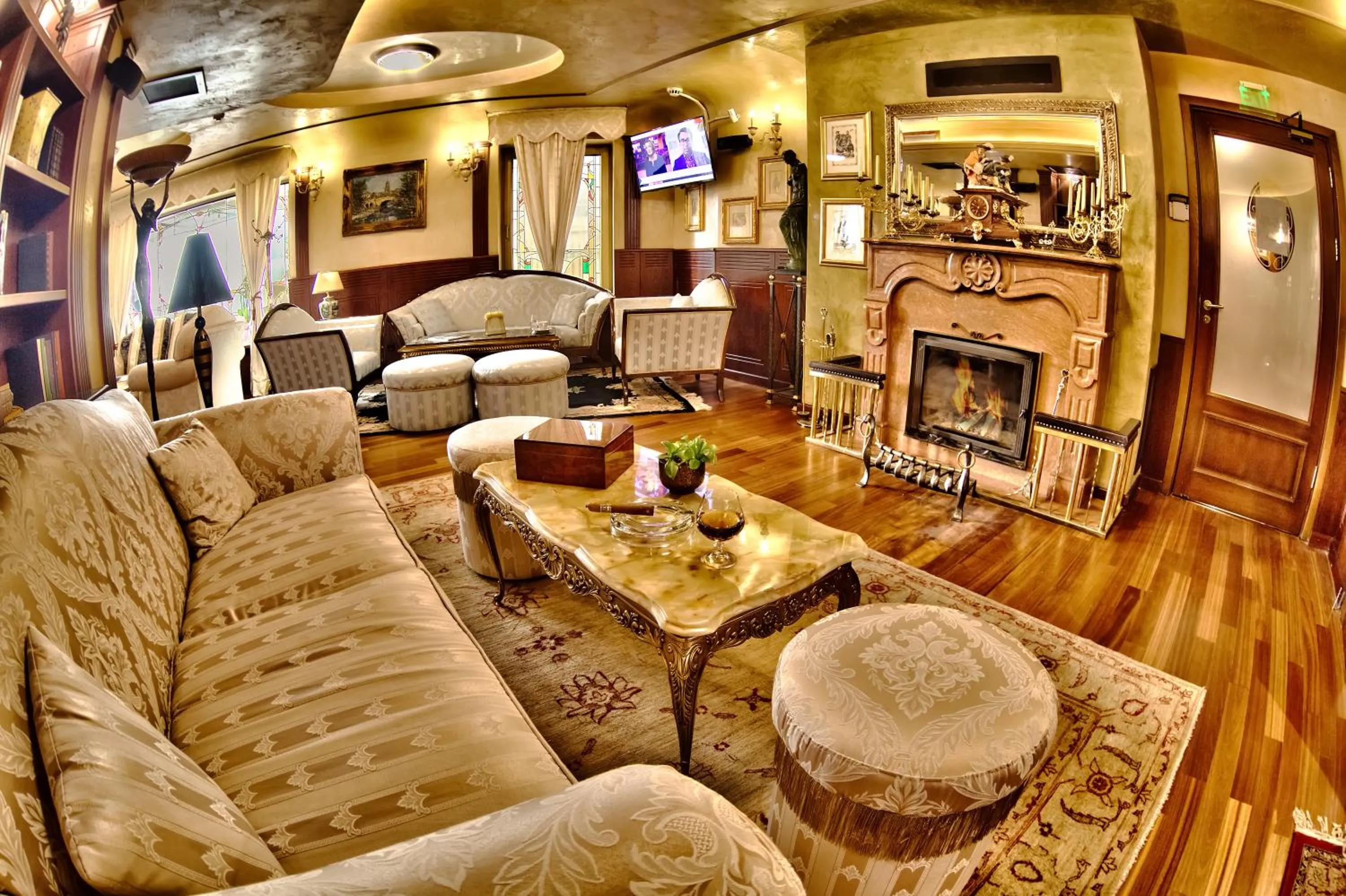 Lobby or reception in Meg-Lozenetz Hotel