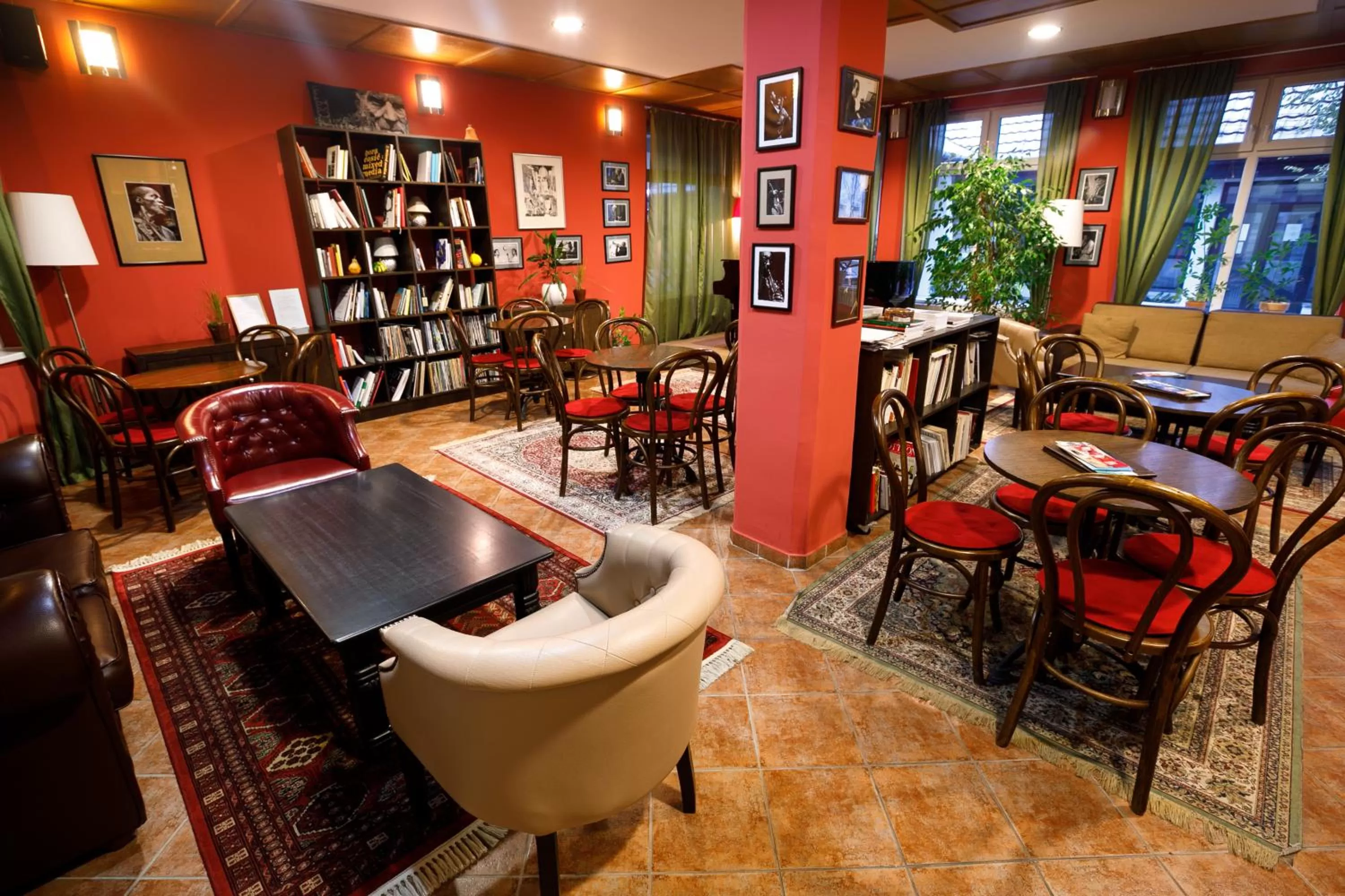 Lounge or bar in Art Garni Hotel