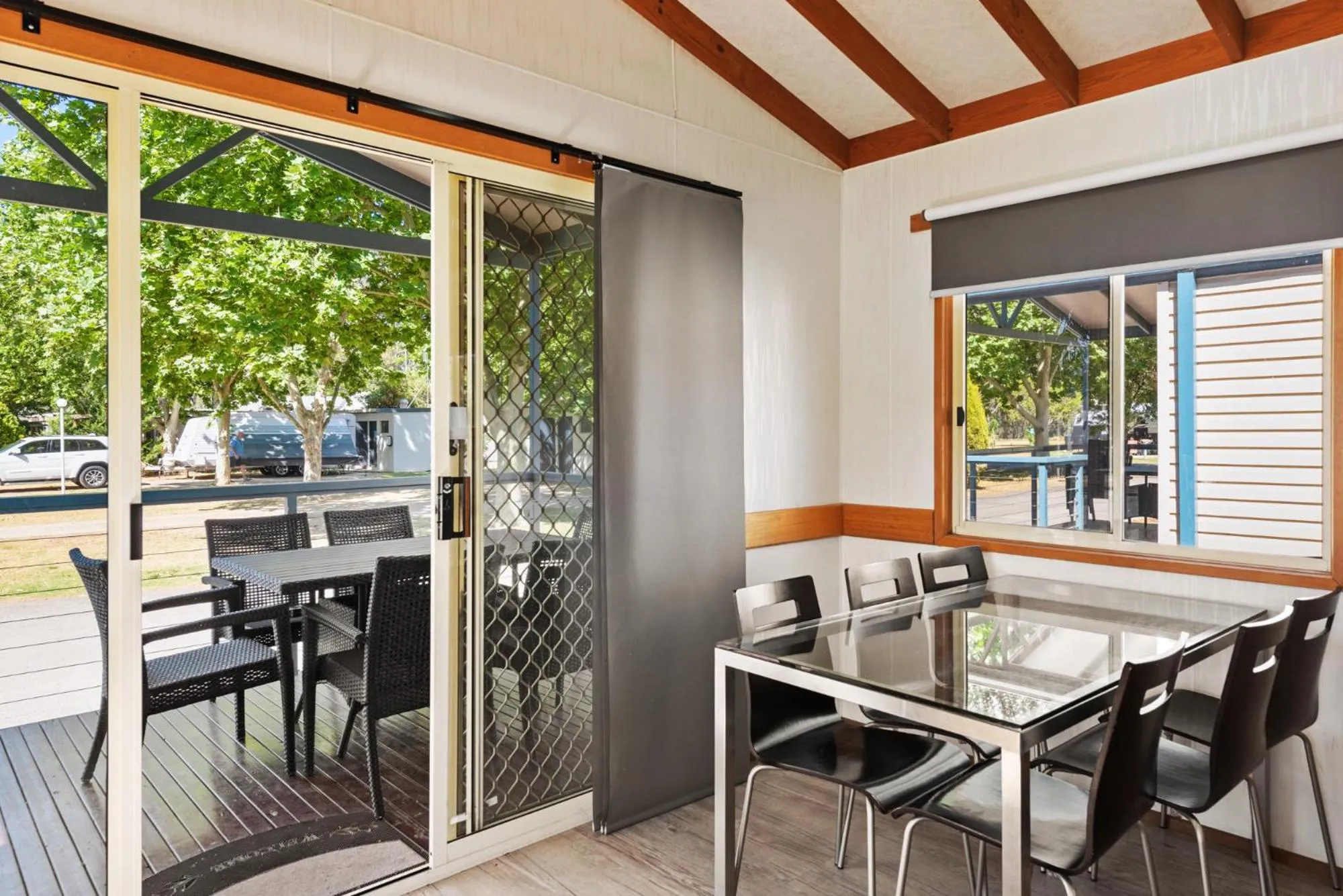 Dining area in Discovery Parks - Maidens Inn Moama