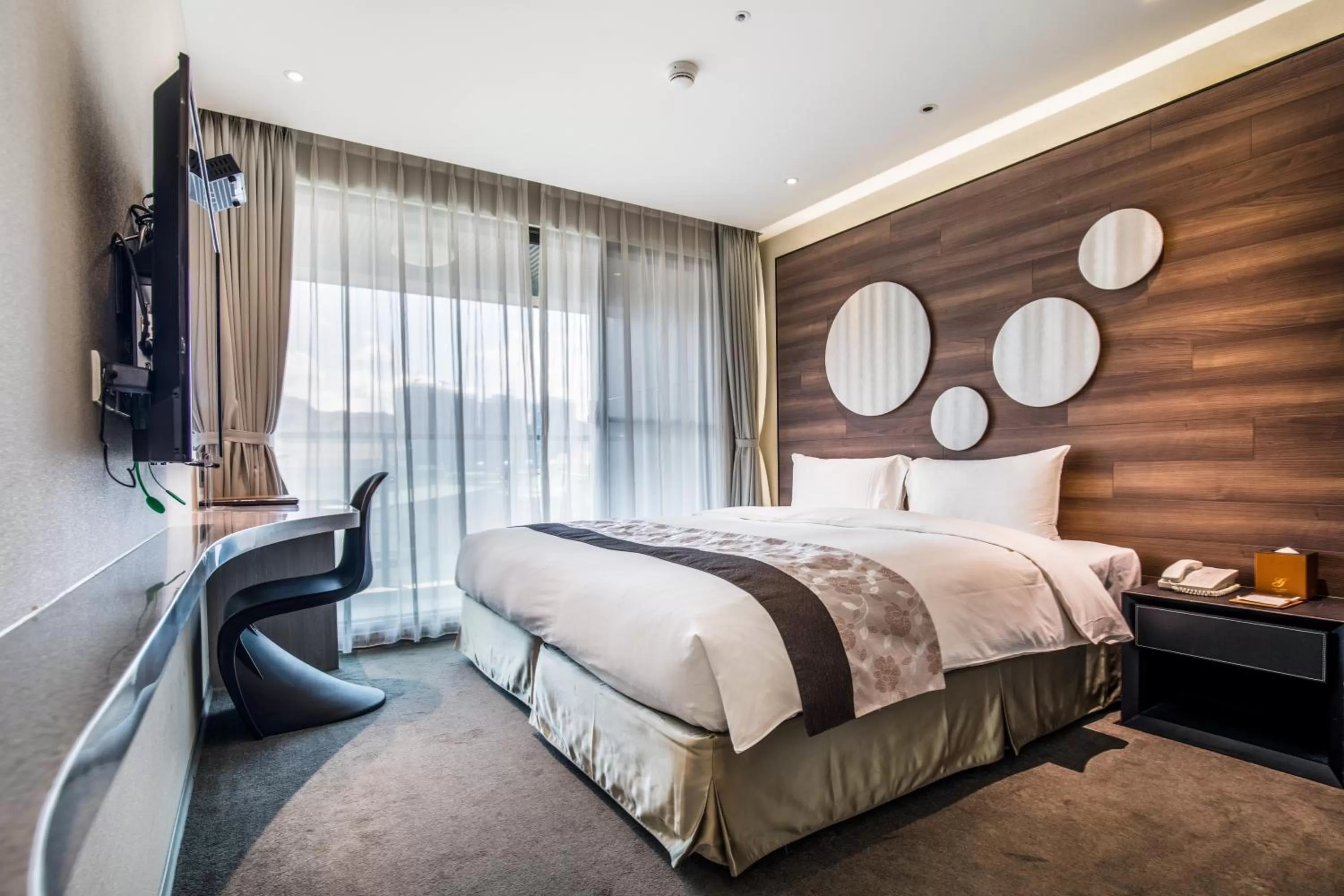 Taipei 101 View Double Room in Green World SongShan