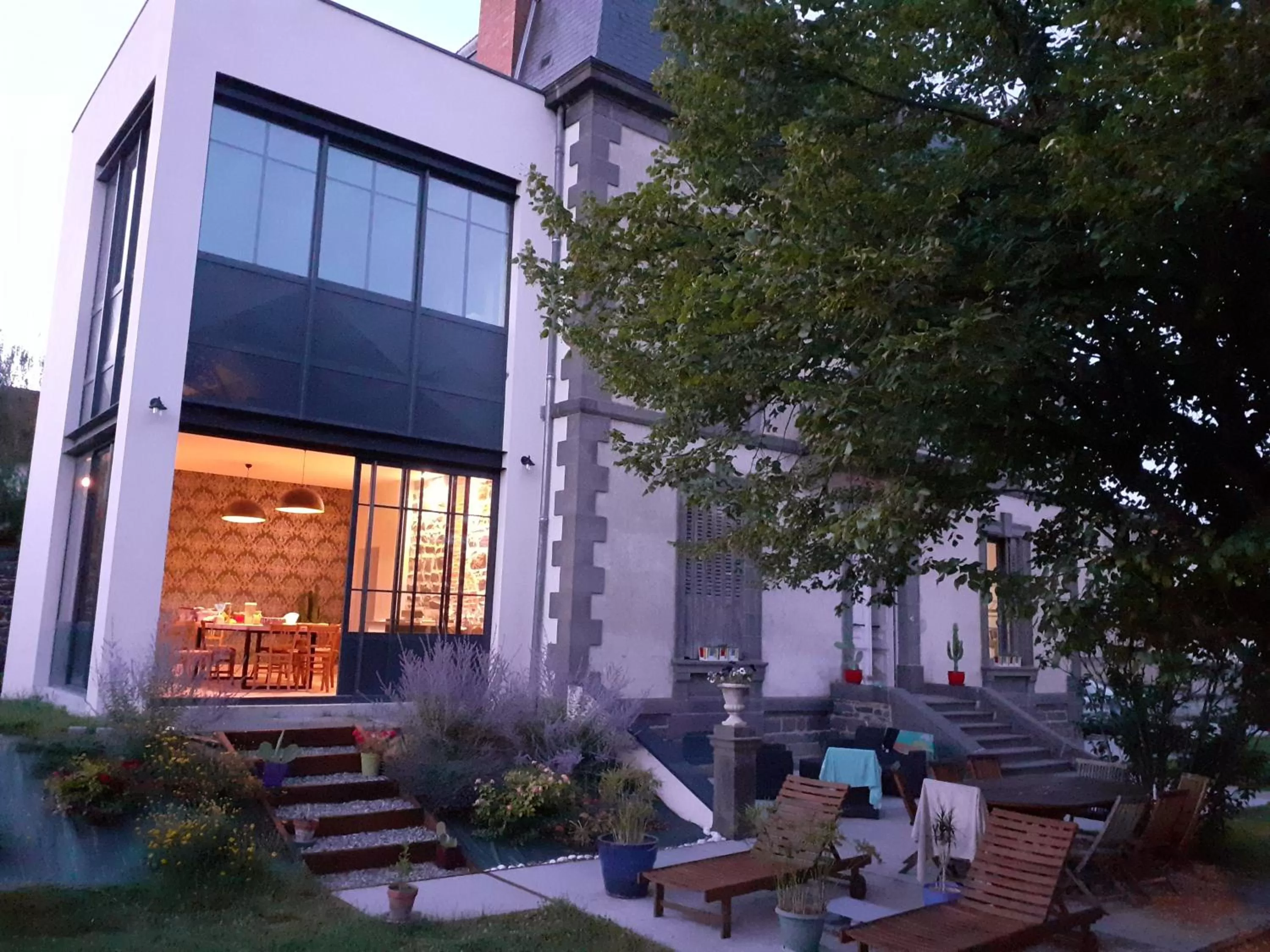 Garden view in La Belle Epoque & Spa - Maison d'hôtes