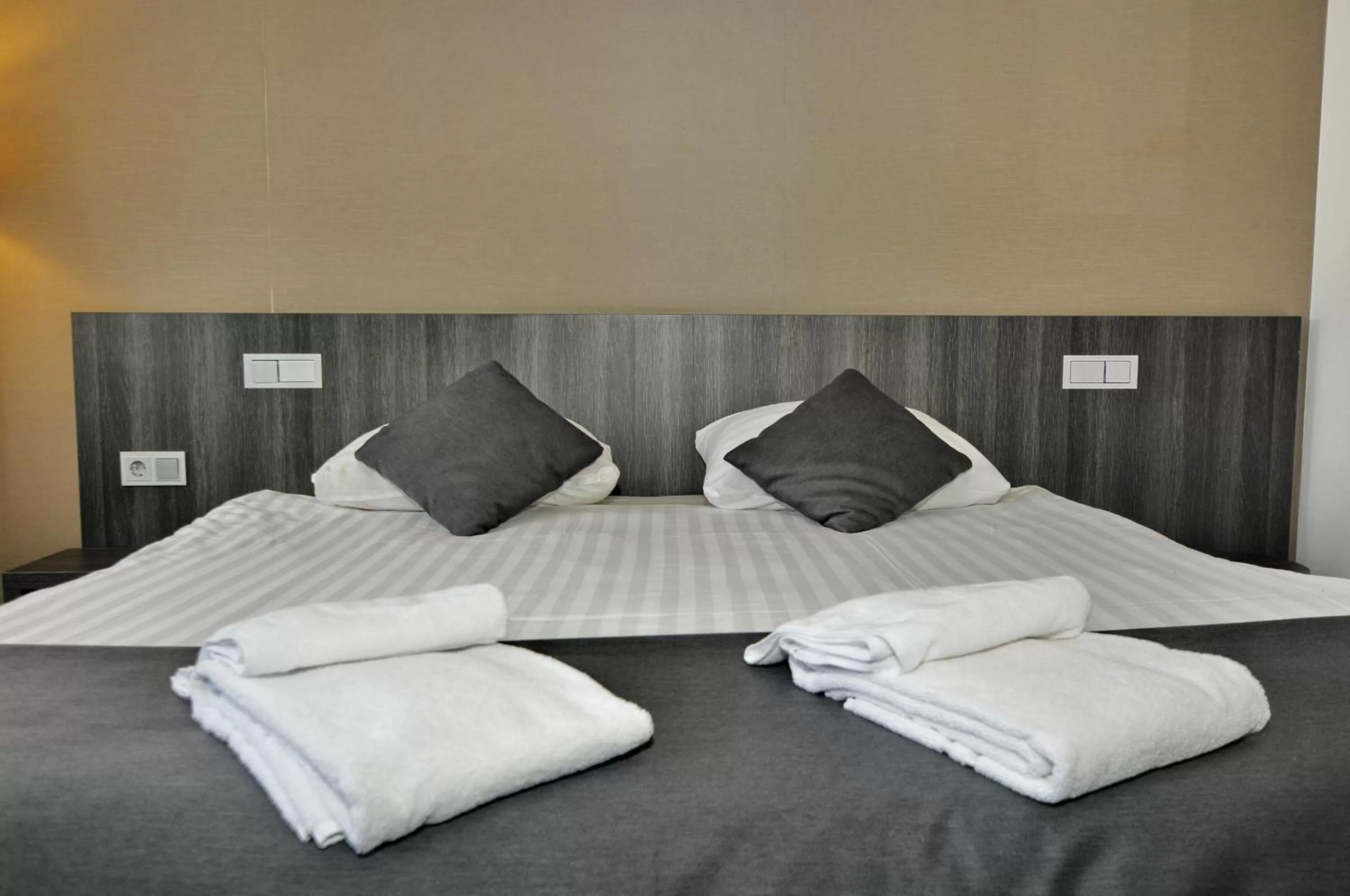 Bed in Hotel Parkview