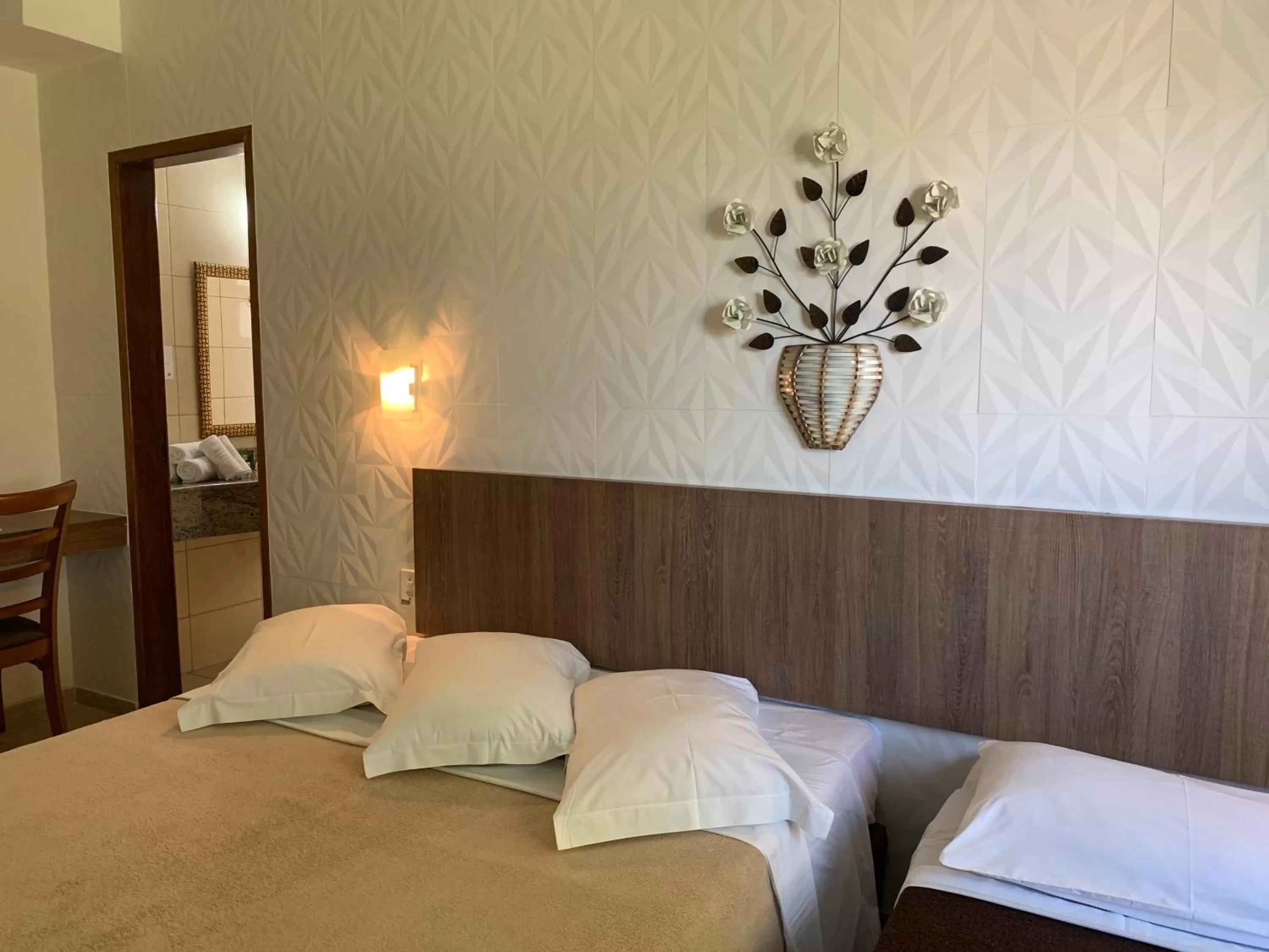 Photo of the whole room, Bed in Hotel La Ponsa Itatiaia