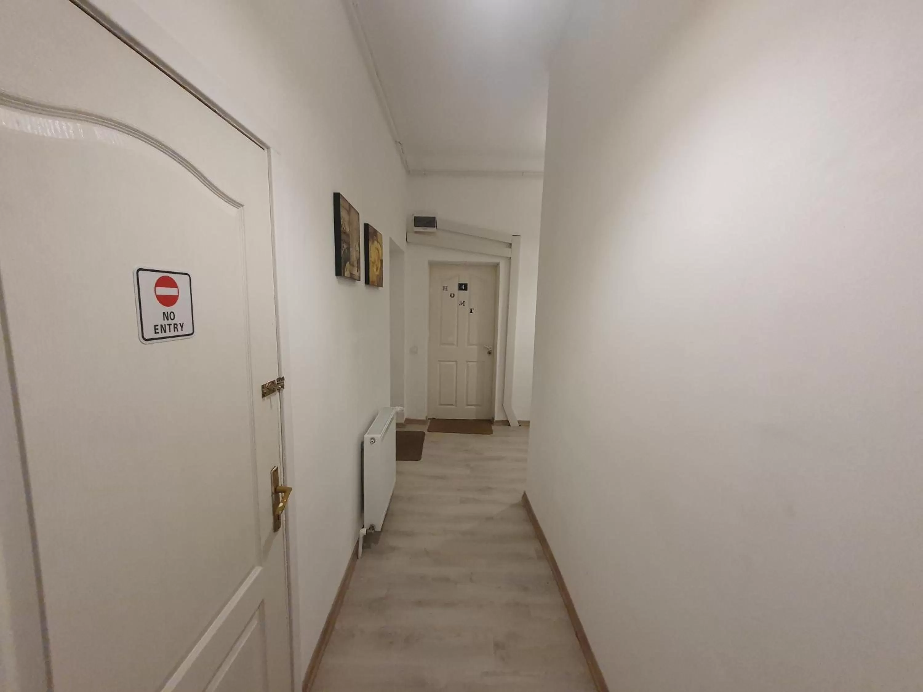 The Floor Piata Unirii