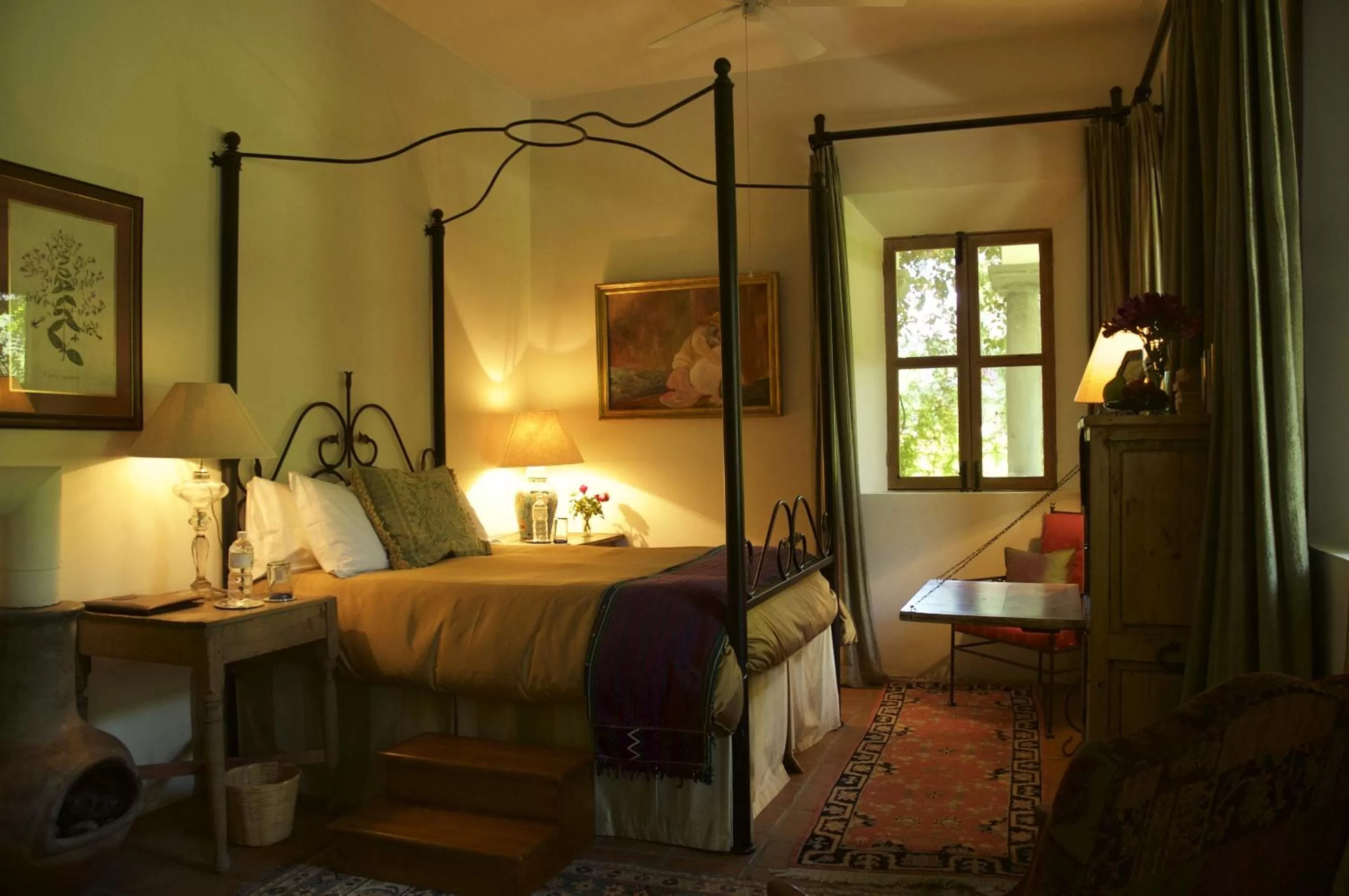 Queen Room in Casa Mision de San Miguel