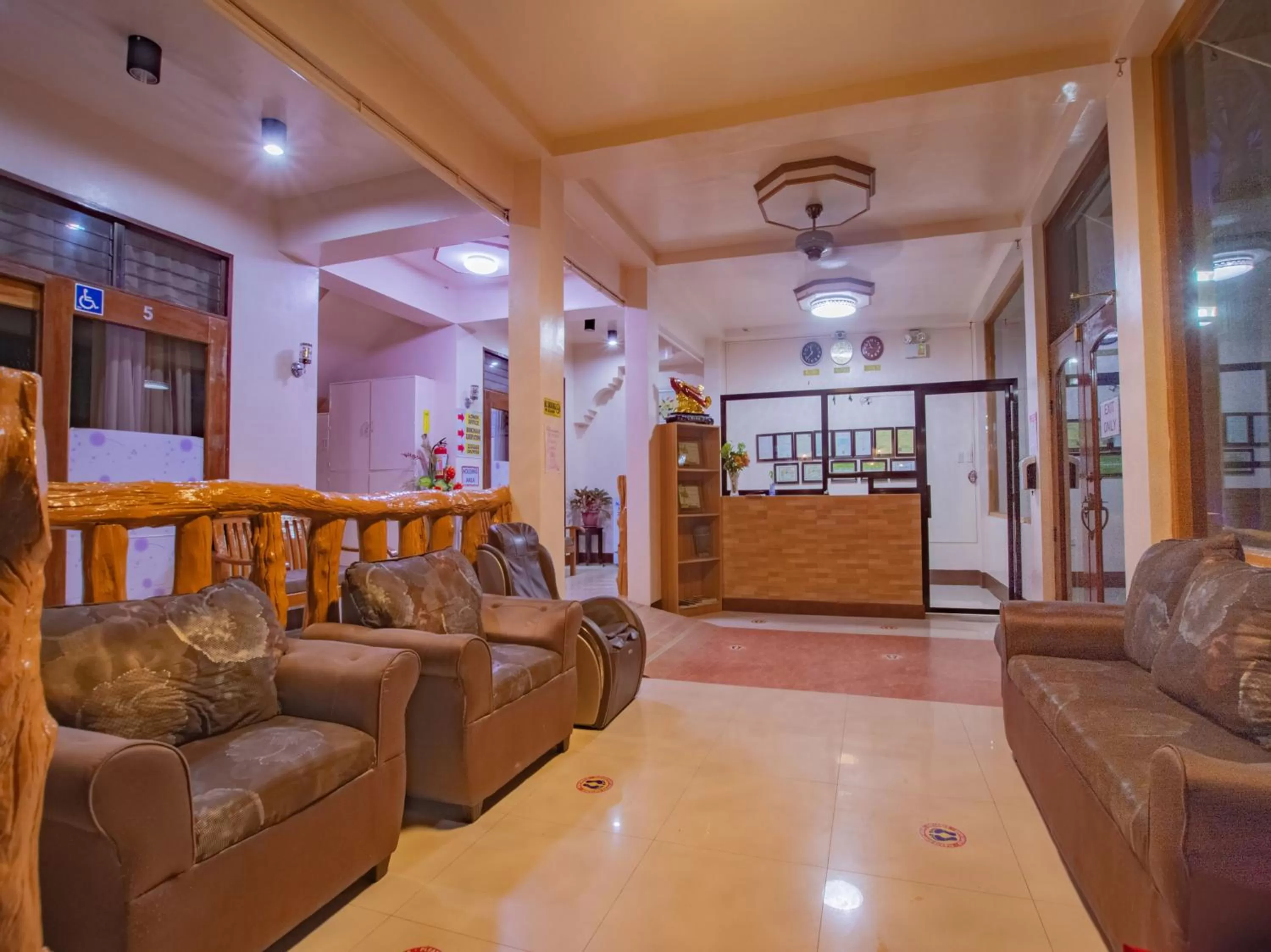 Lobby or reception in Jurias Garden Hotel