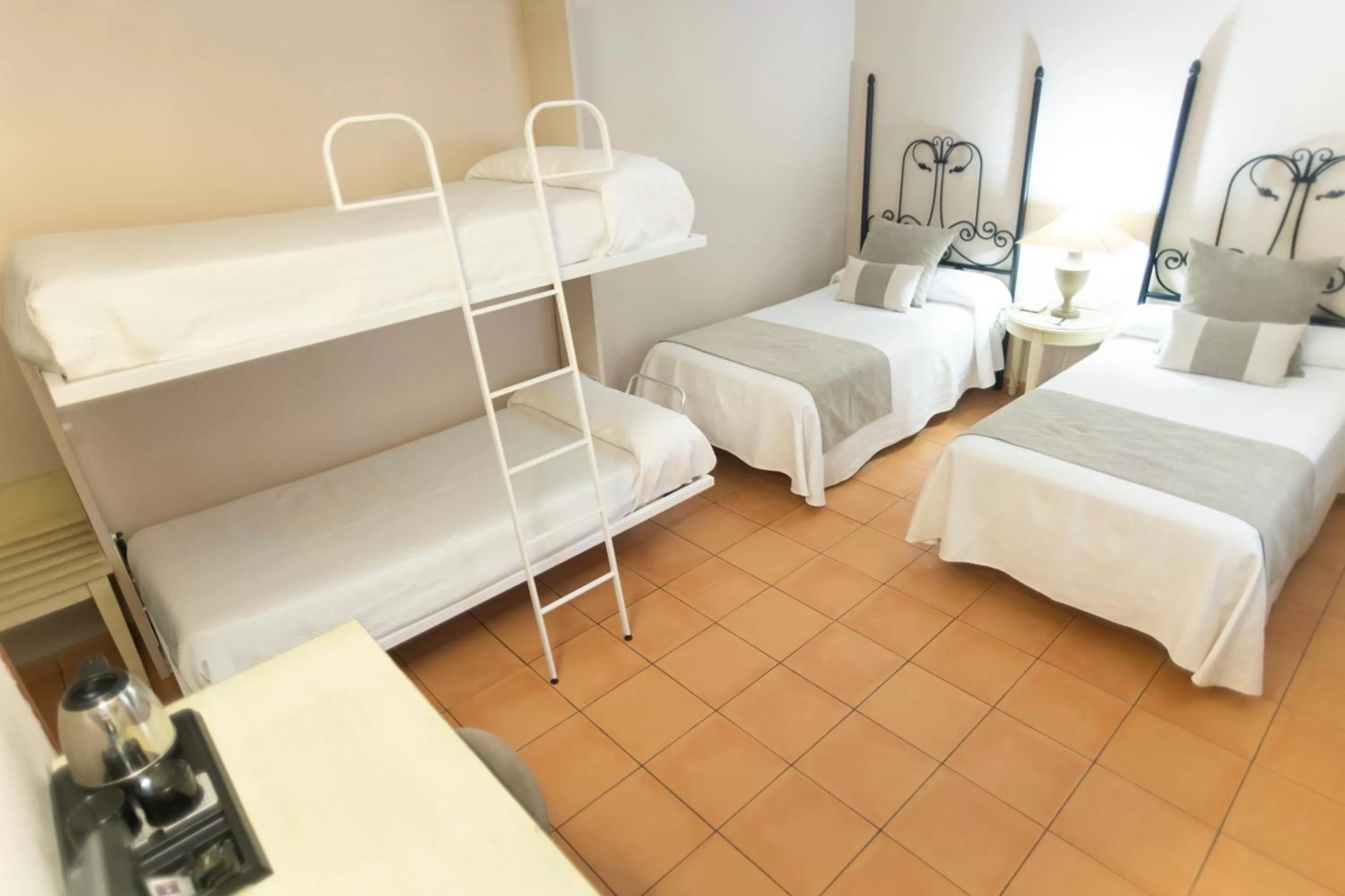 Bed in Alborán Algeciras