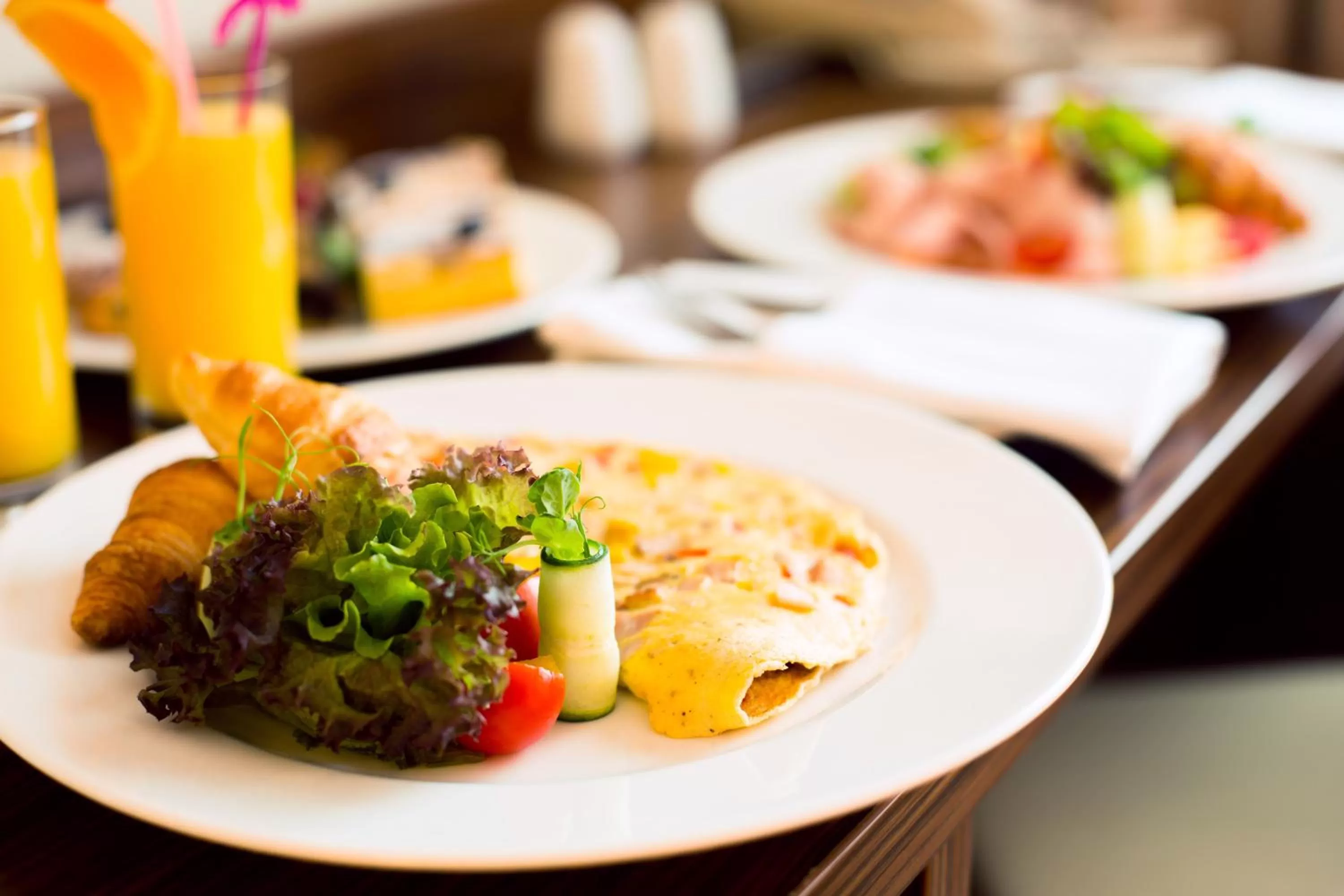 Breakfast in Avalon Hotel & Conferences