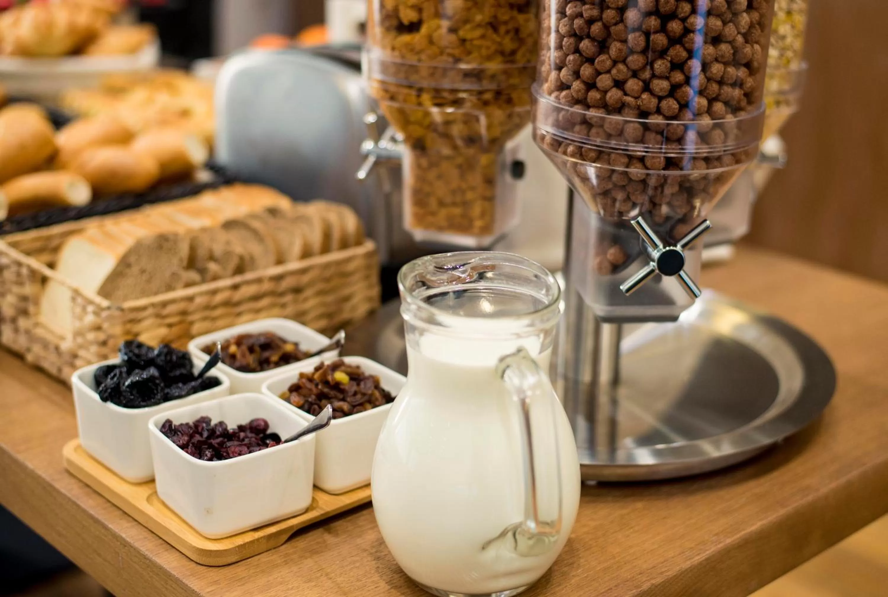 Buffet breakfast in Belgrade Inn Garni Hotel