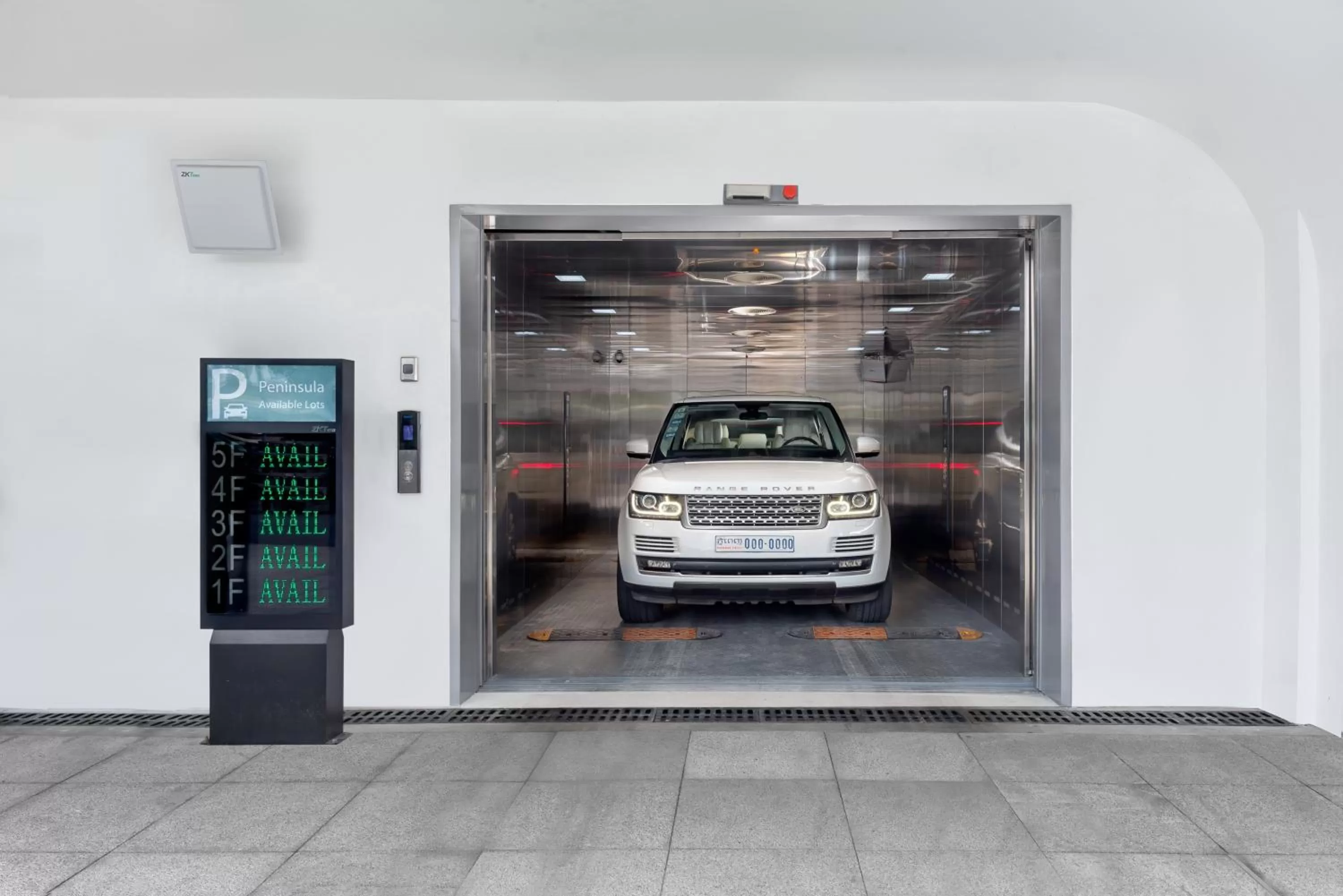 Parking in The Peninsula Phnom Penh