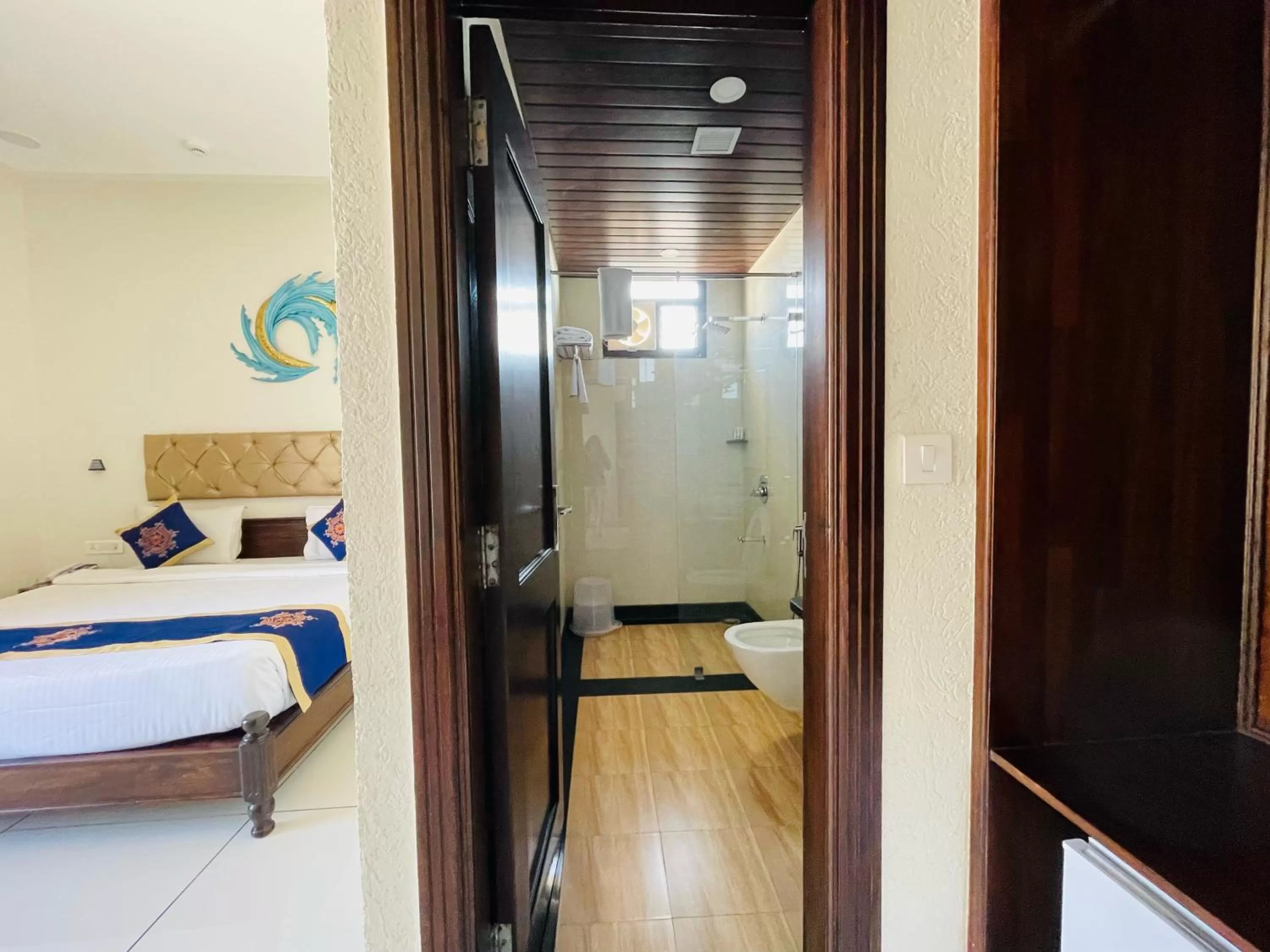 Bedroom, Bed in Clover Inn