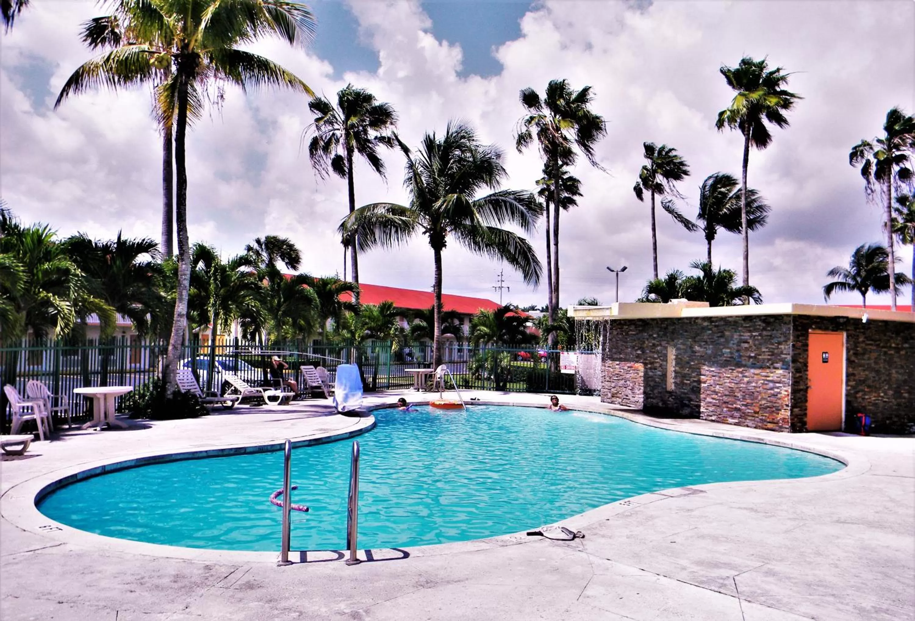 Swimming pool in Fairway Inn Florida City Homestead Everglades