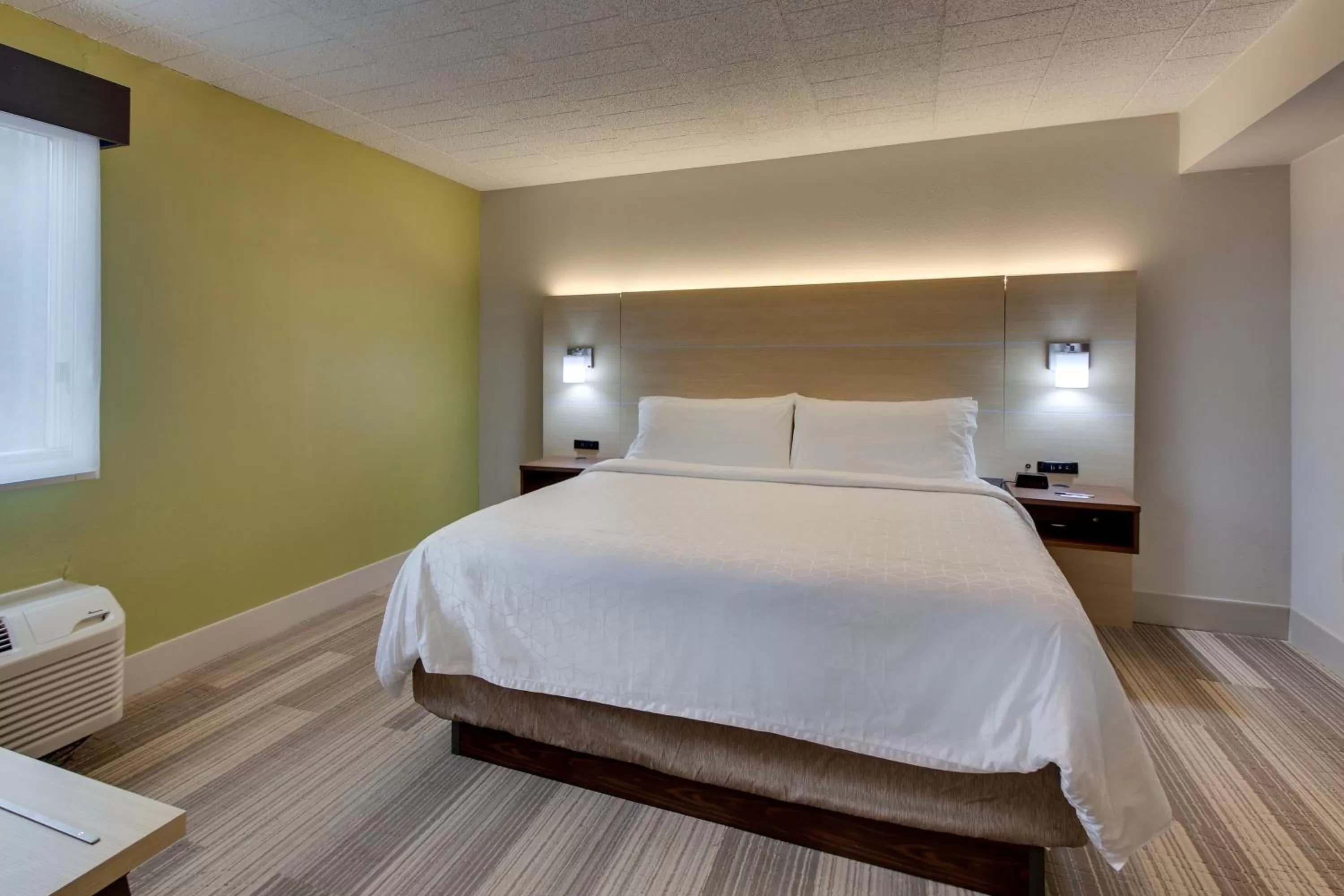 Photo of the whole room, Bed in Holiday Inn Express Pittston - Scranton Airport by IHG