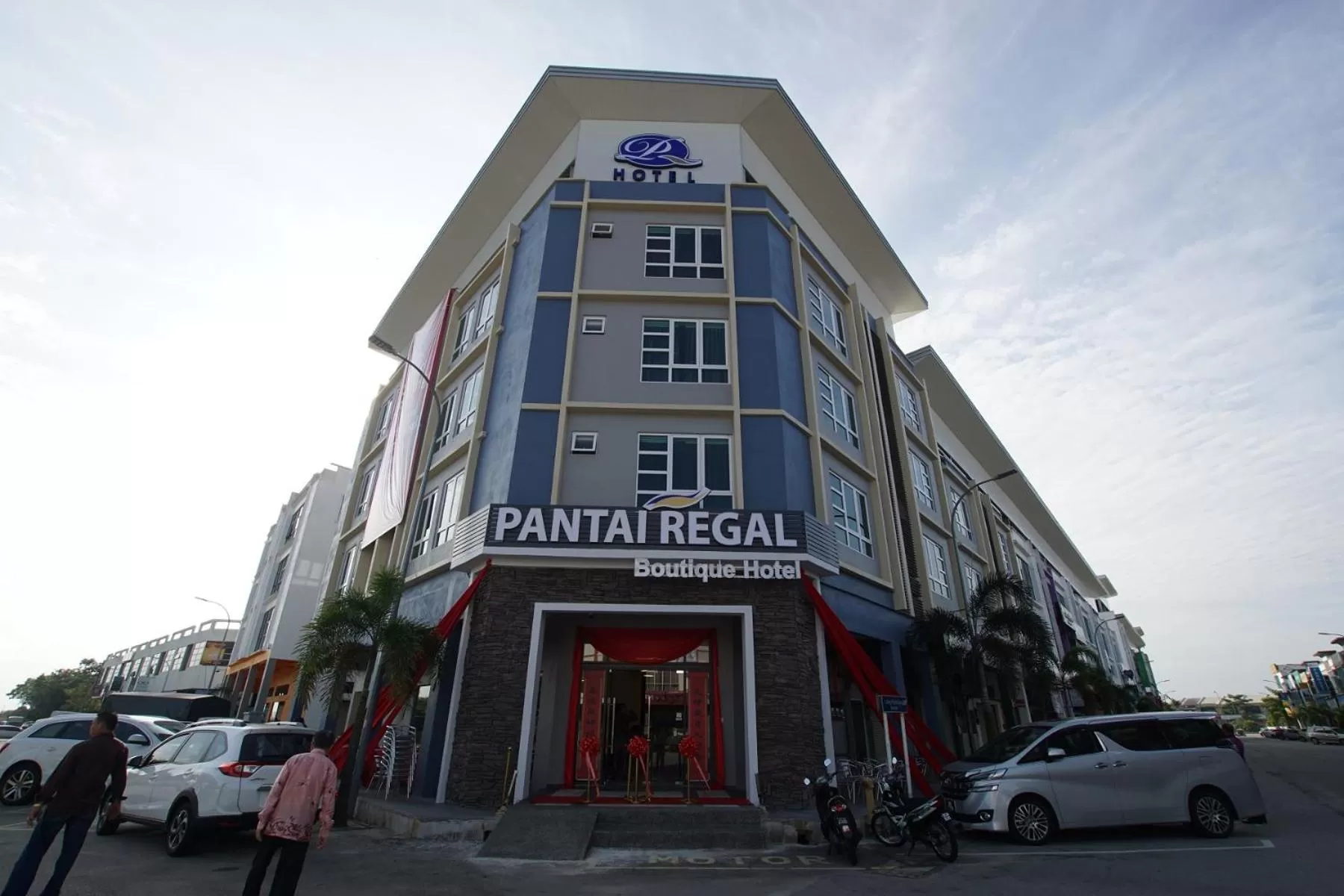 Facade/entrance in Pantai Regal Boutique Hotel