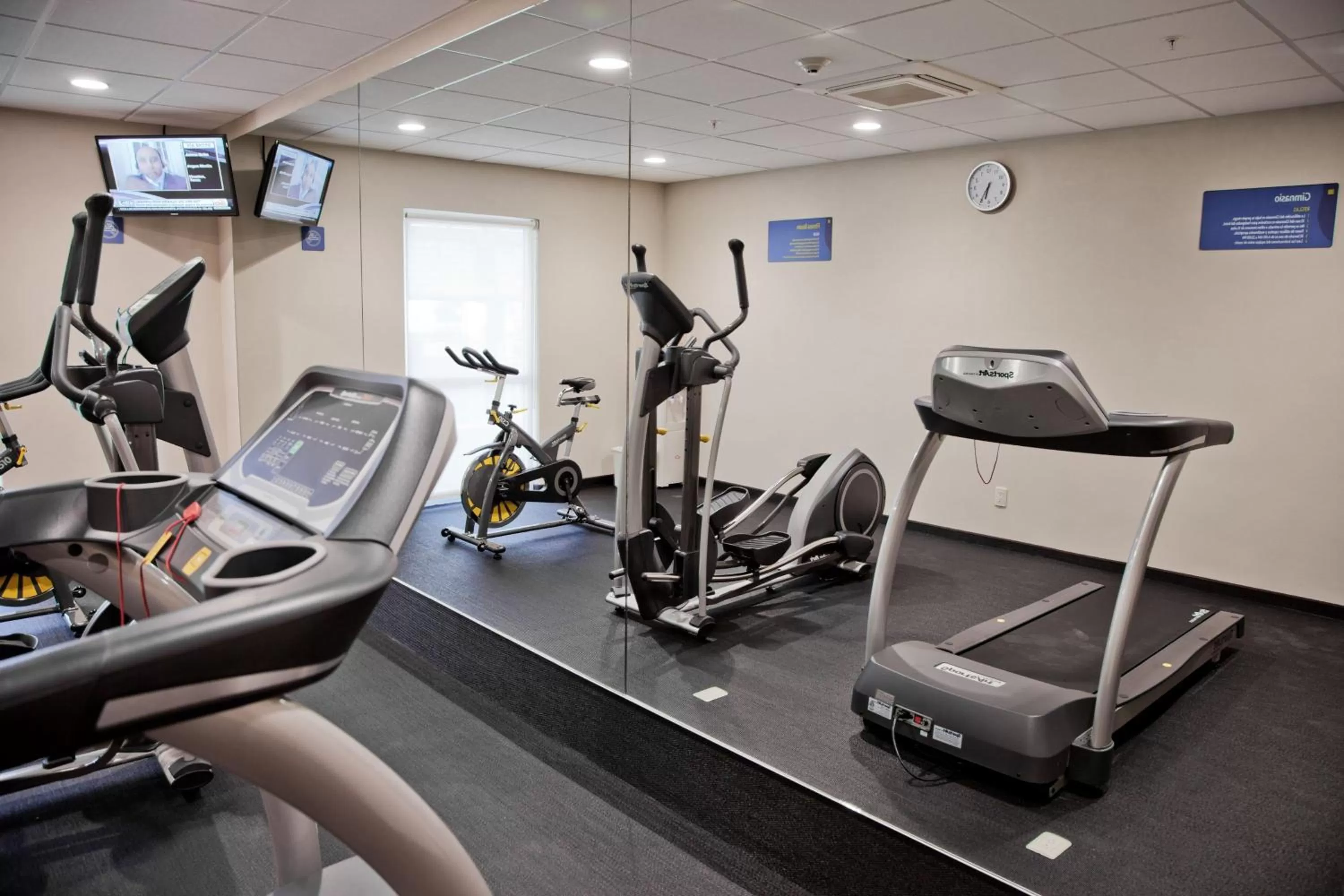 Fitness centre/facilities in City Express by Marriott Apizaco
