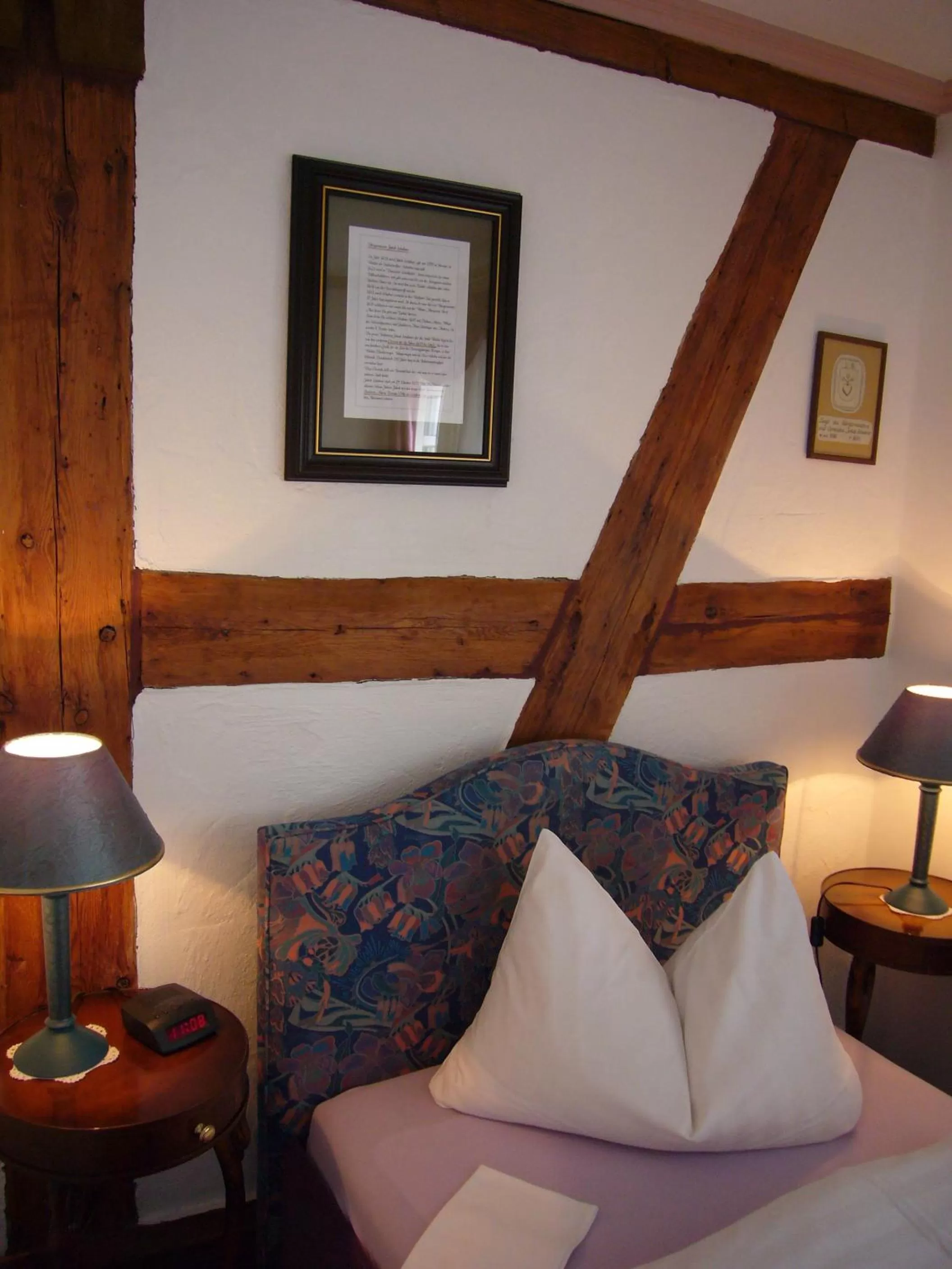 Bed in Klassik Hotel am Tor