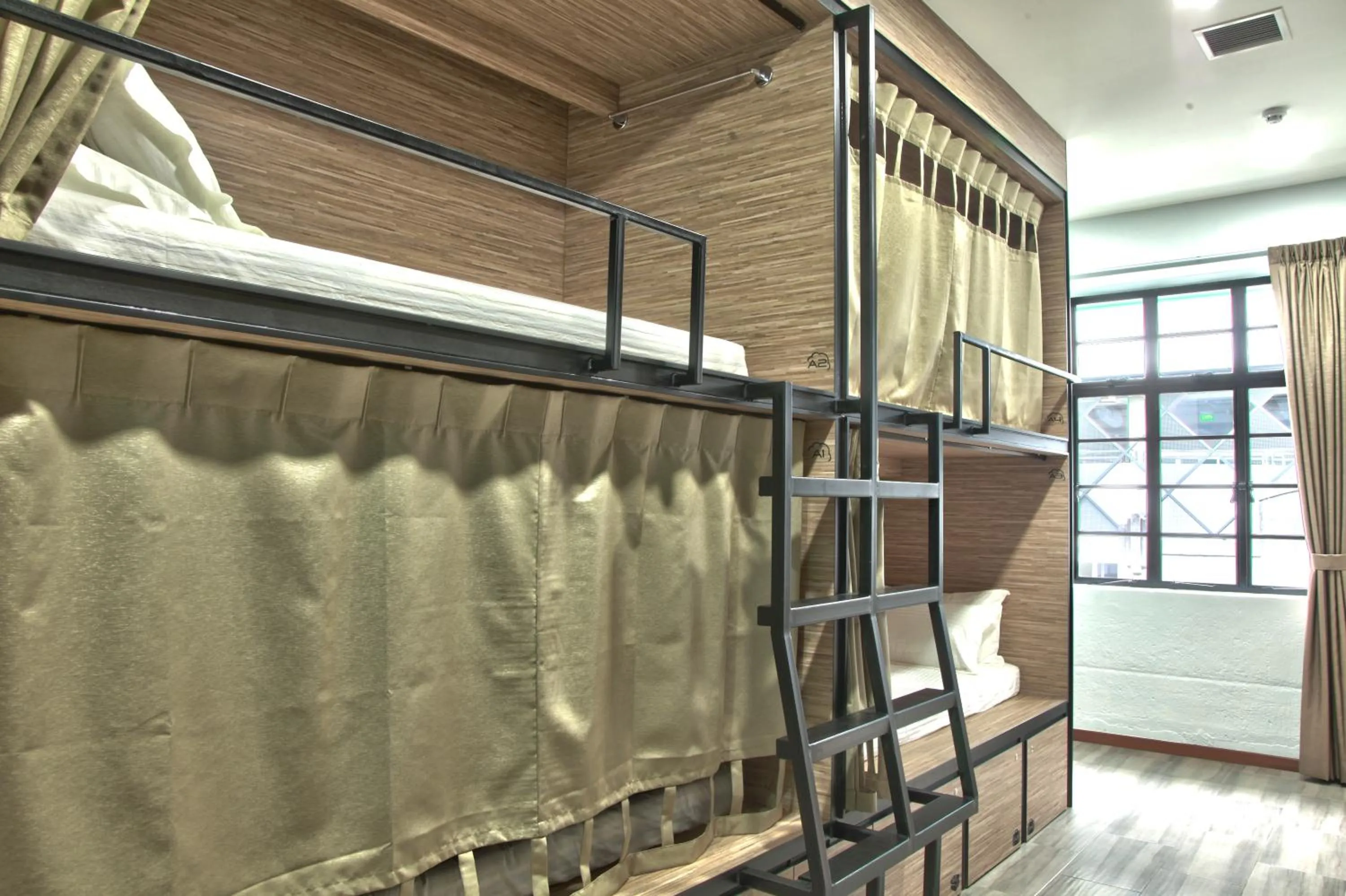 bunk bed, Bed in Dream Lodge
