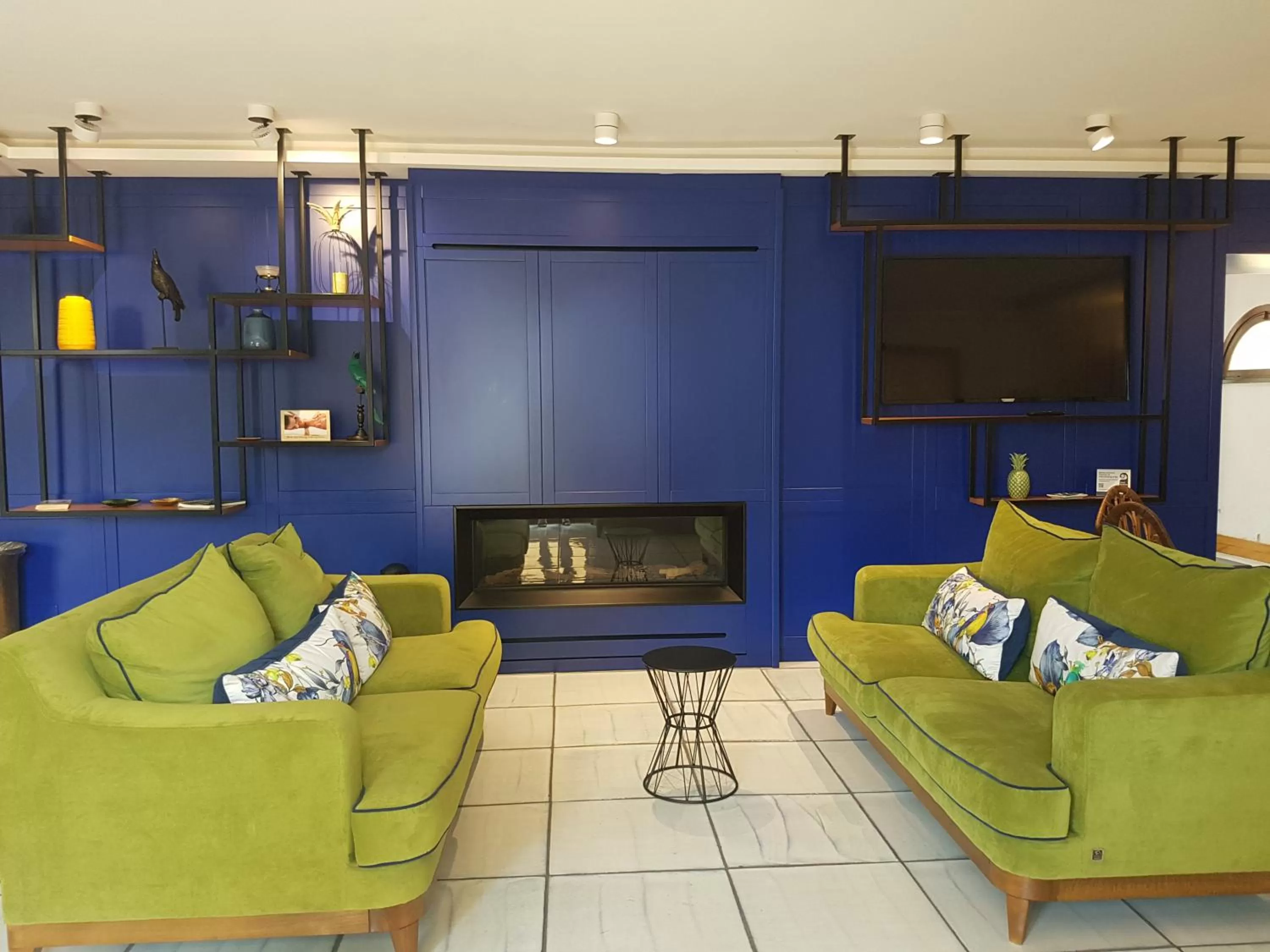 Communal lounge/ TV room in Hotel Villa Luisa