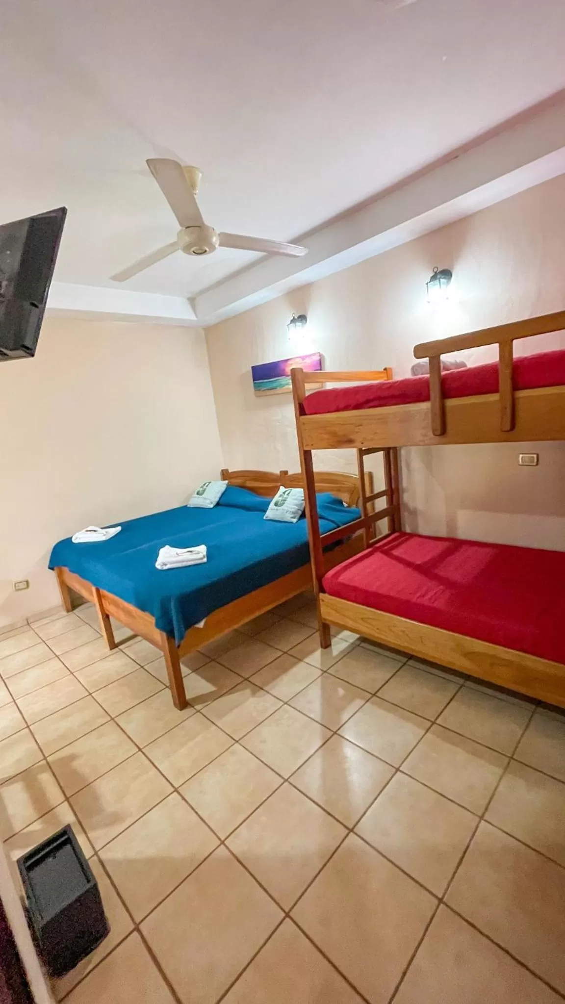 Bed, Bunk Bed in Hotel Beachfront Vista Hermosa