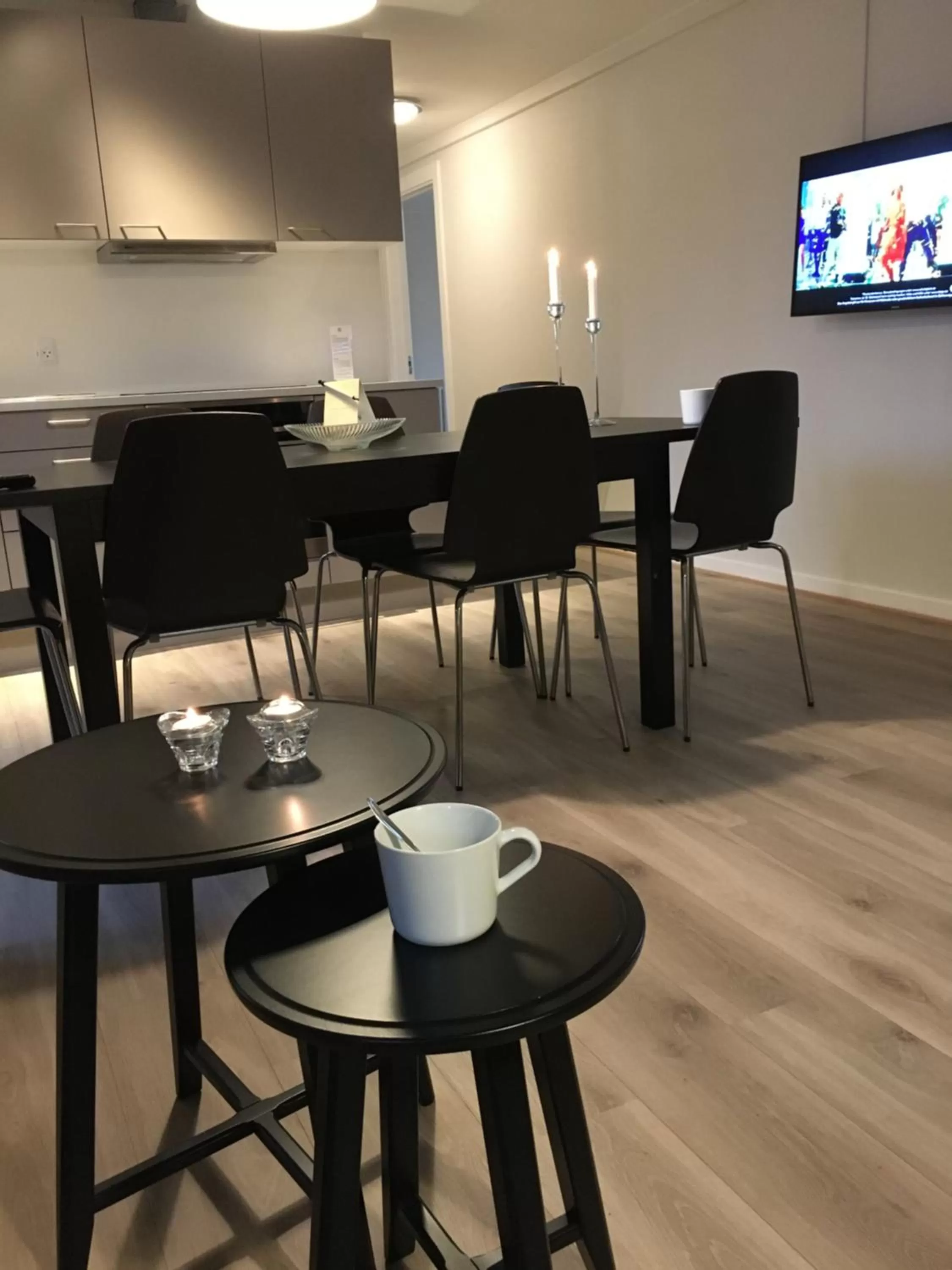 TV and multimedia, Dining Area in Hotel Residens Møen