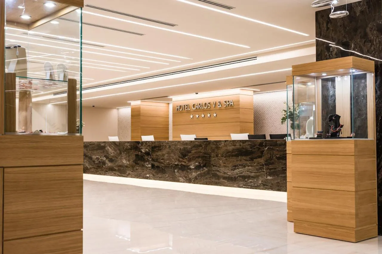 Lobby or reception in Smy Carlos V Wellness & Spa Alghero