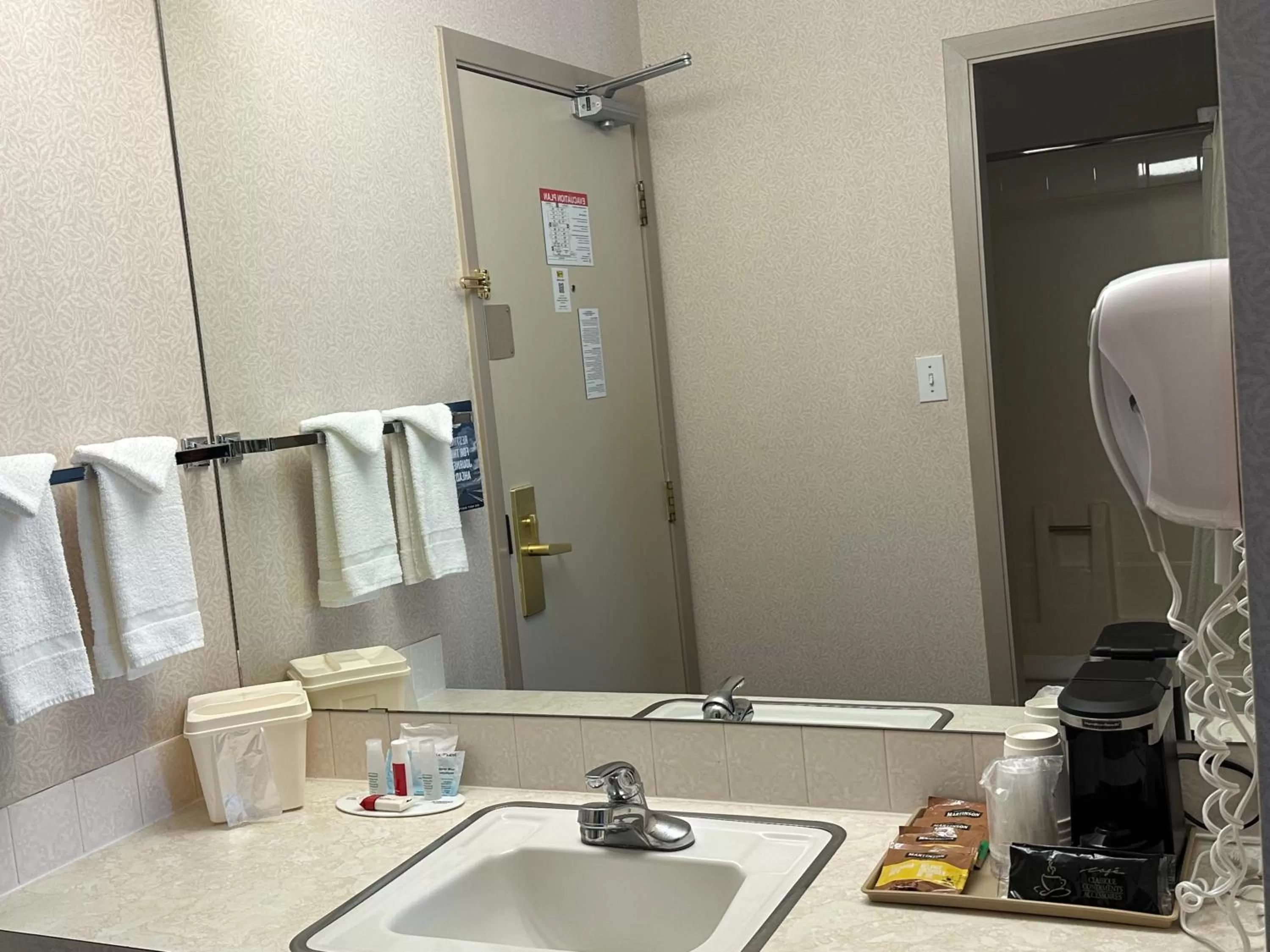 Super 8 by Wyndham Lethbridge