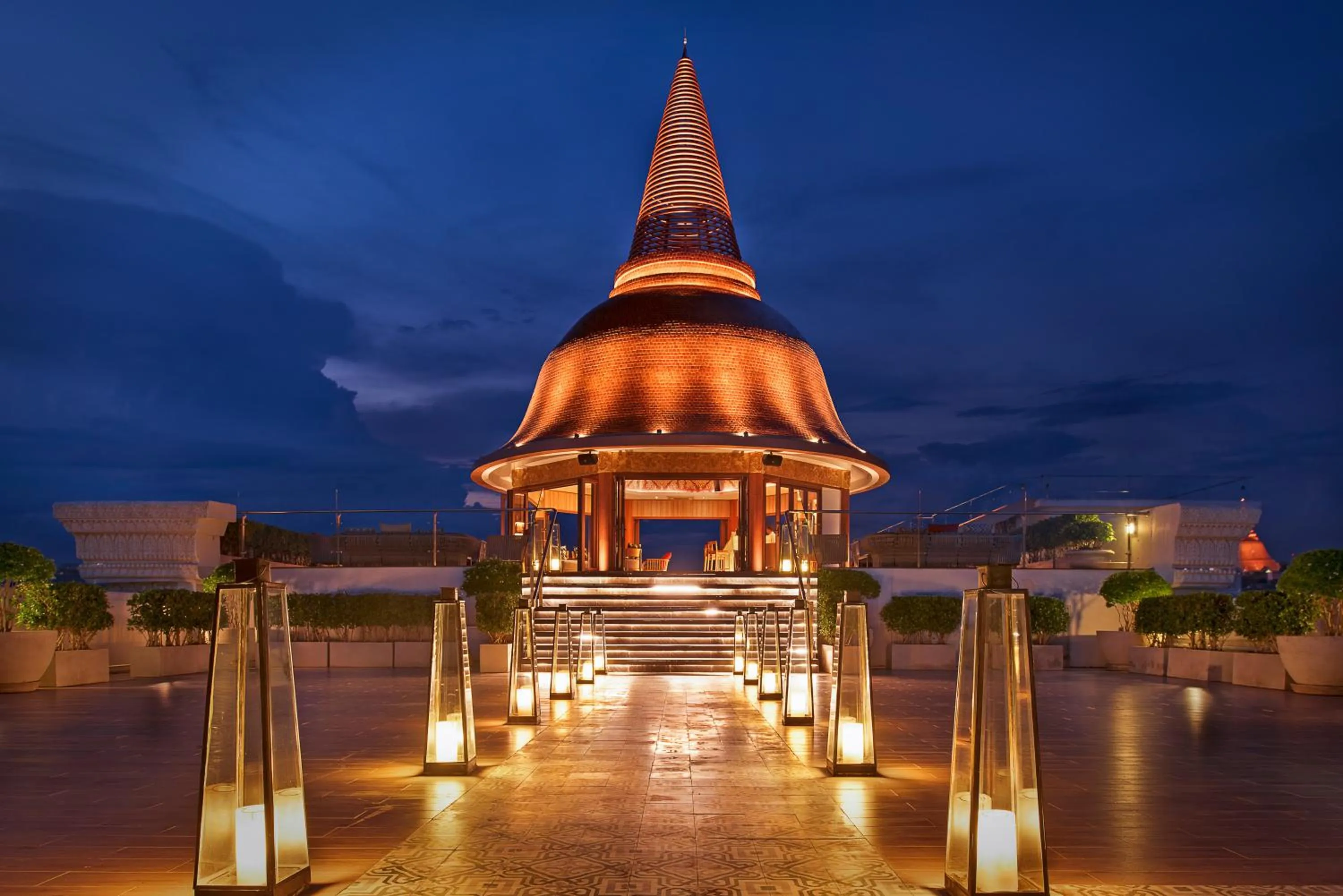 Night in Mida Grande Hotel Dhavaravati Nakhon Pathom - SHA PLUS