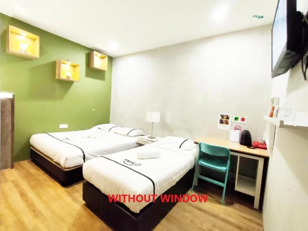 Bedroom, Bed in Smile Hotel Danau Kota