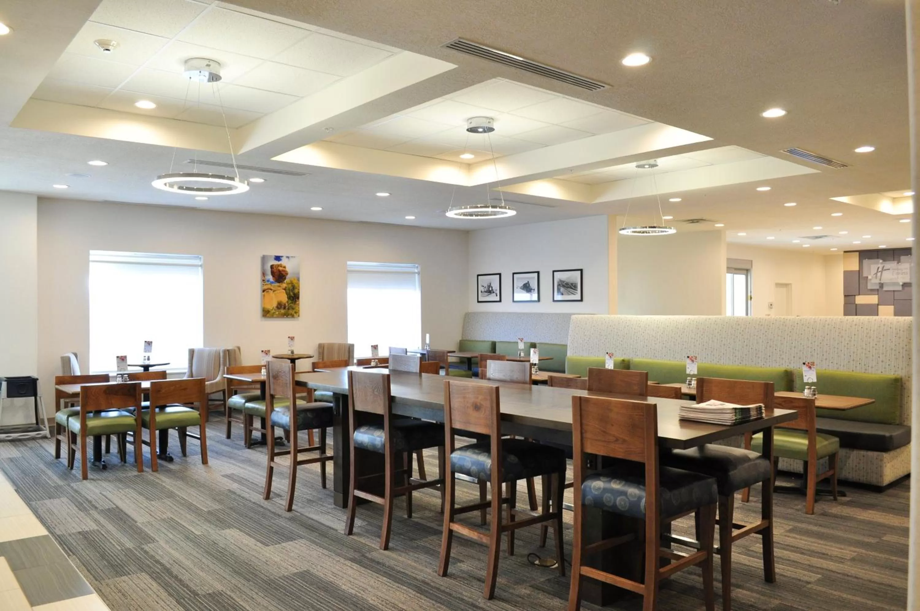 Breakfast in Holiday Inn Express & Suites Price by IHG