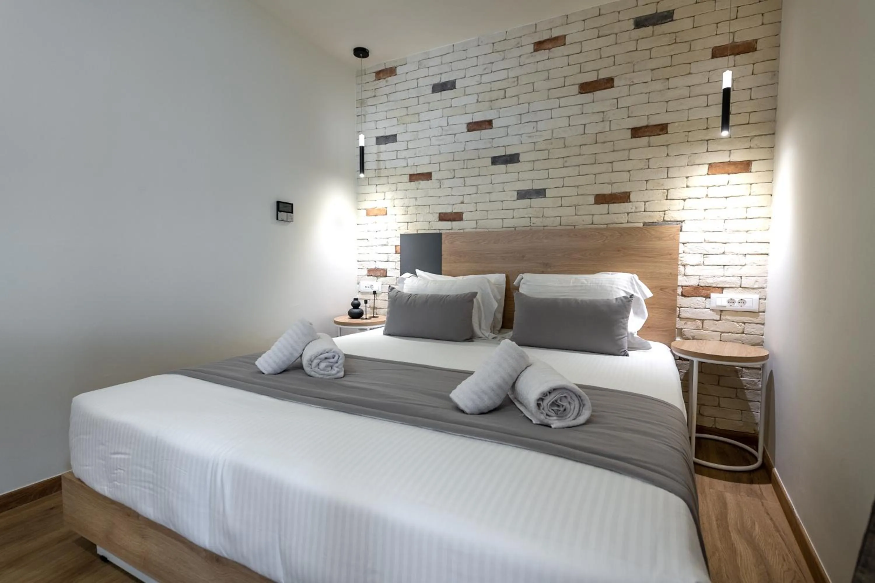 Bed in Hotel @Syngrou Fix