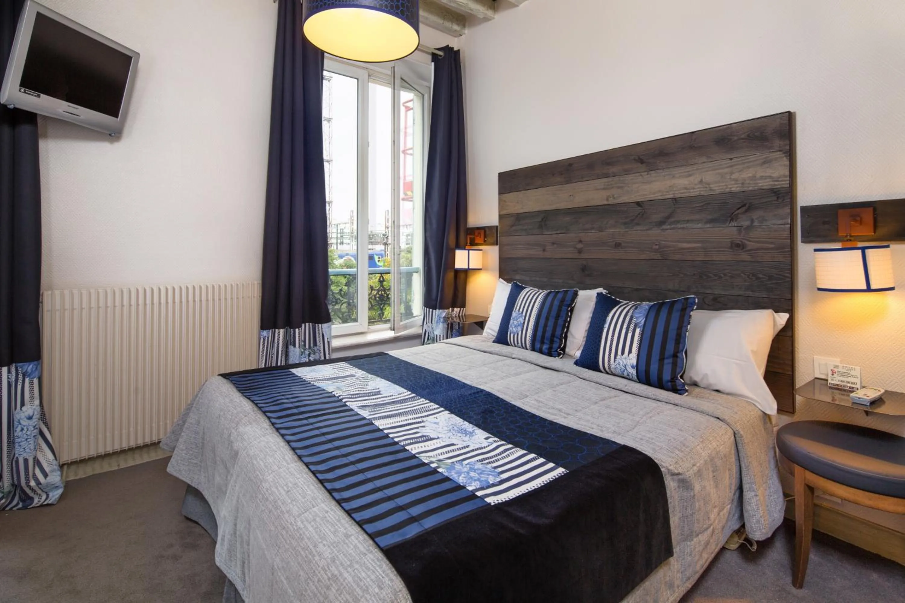 Bed in Hôtel Claret Bercy