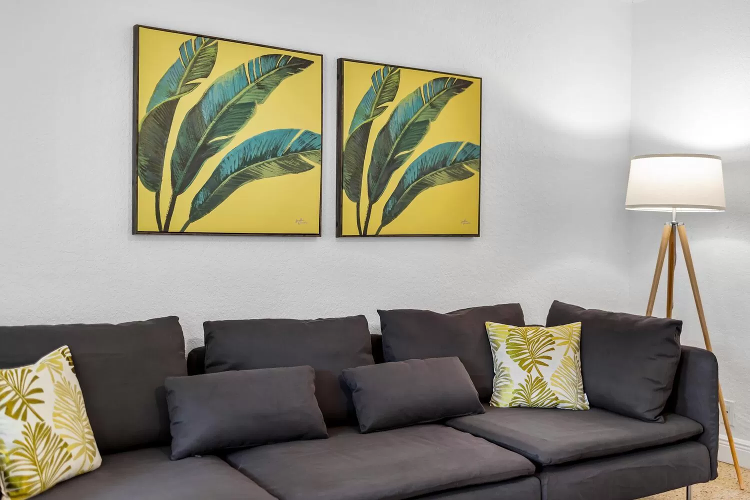 Seating area in Alani Bay Villas