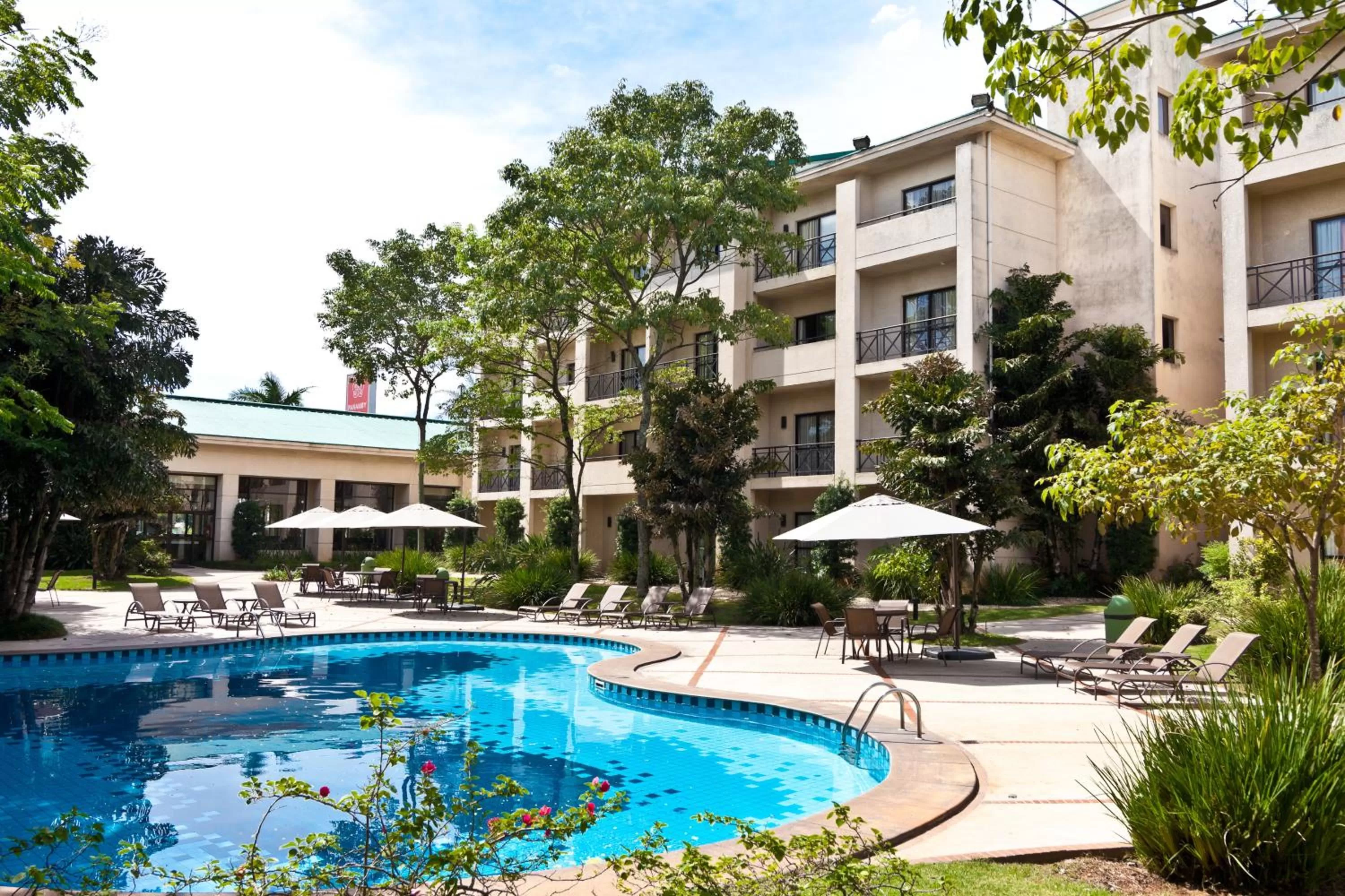Swimming pool in Hotel Panamby Guarulhos