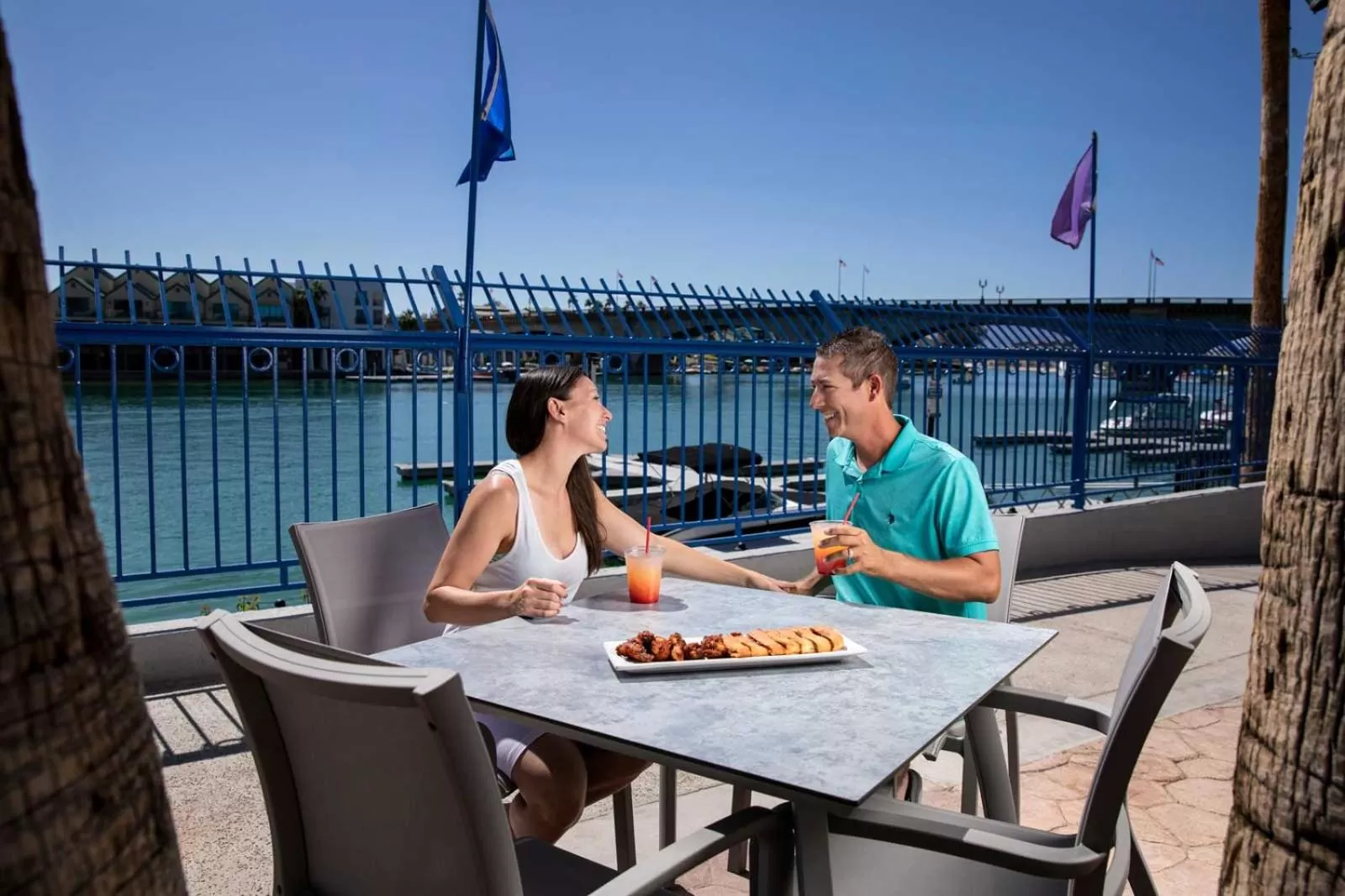 Restaurant/places to eat in London Bridge Resort