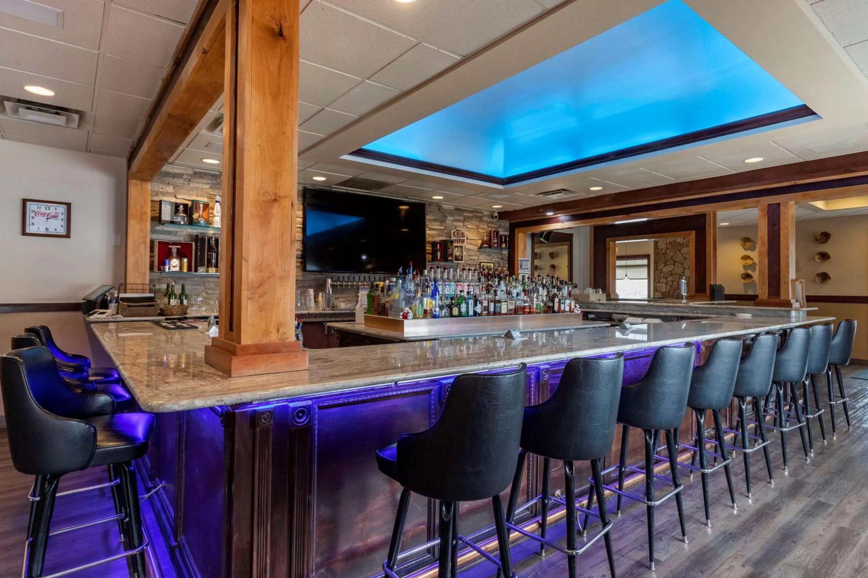 Lounge or bar in Best Western Sunridge Inn & Conference Center