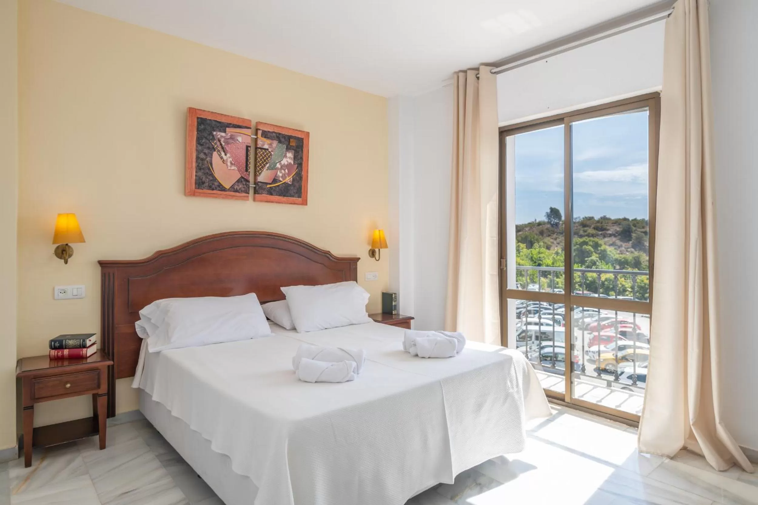 Bedroom, Bed in Apartahotel Playamaro by Dorobe