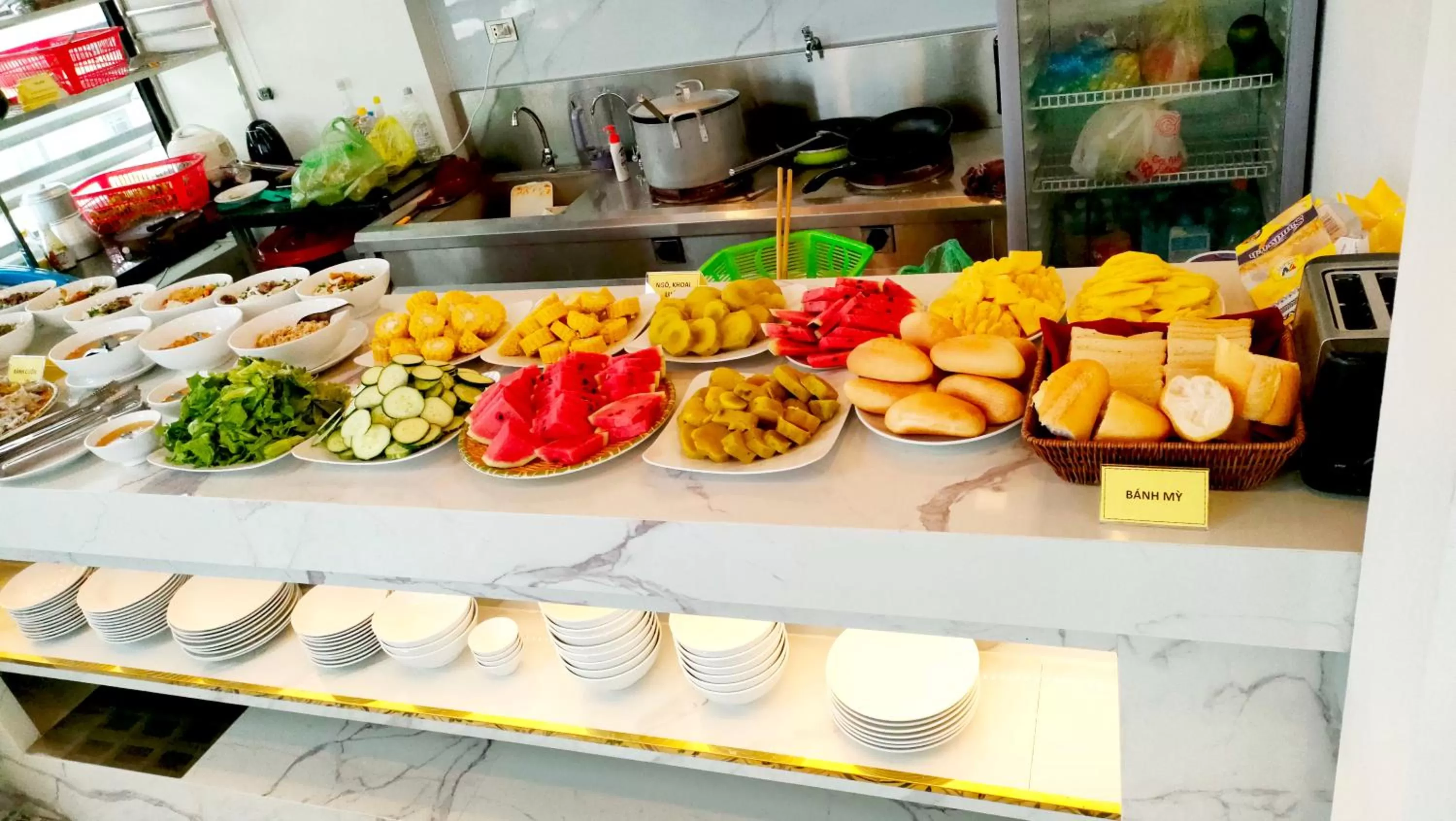 Food and drinks in Halong Lavender Hotel