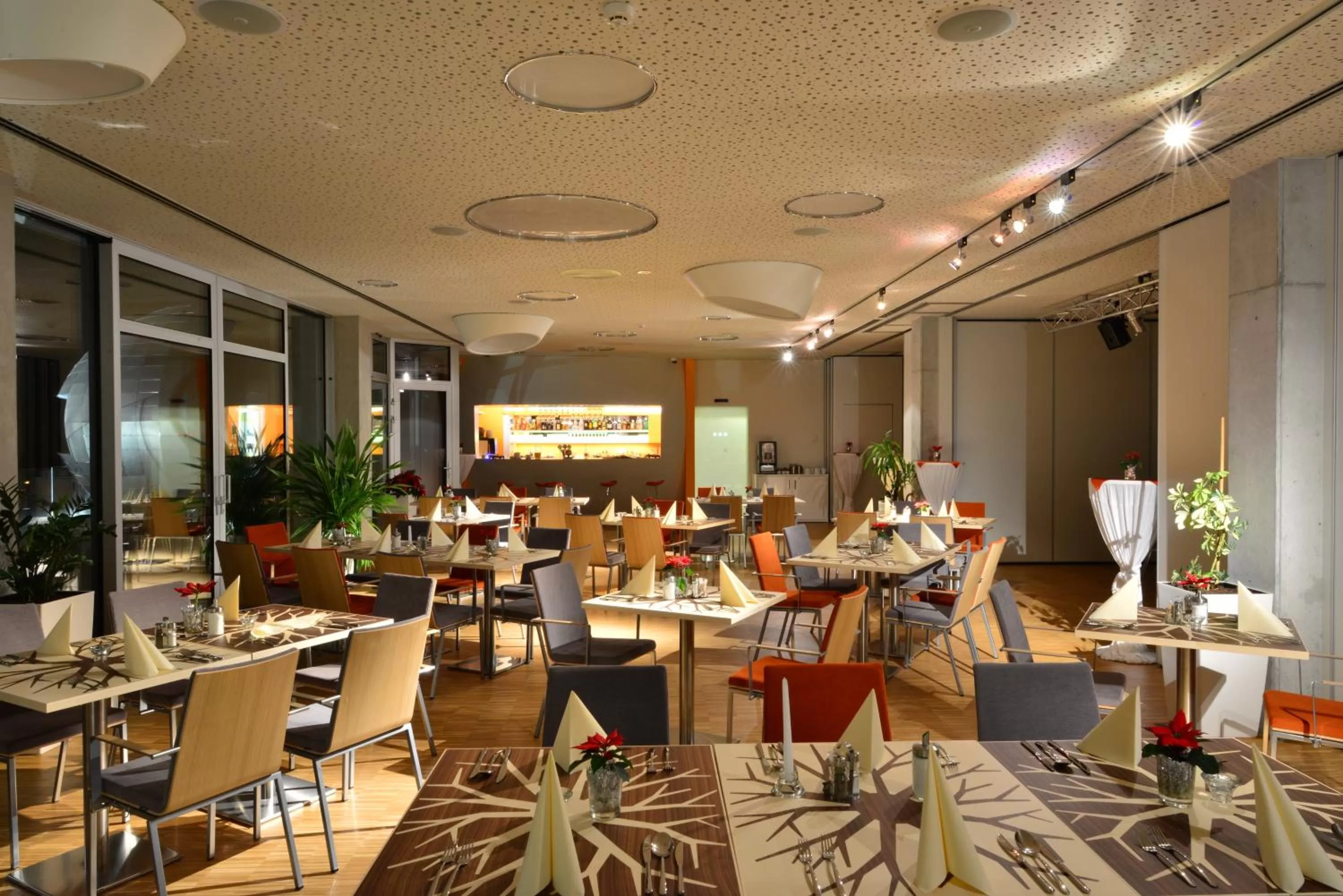 Restaurant/places to eat in Antonie Hotel****superior